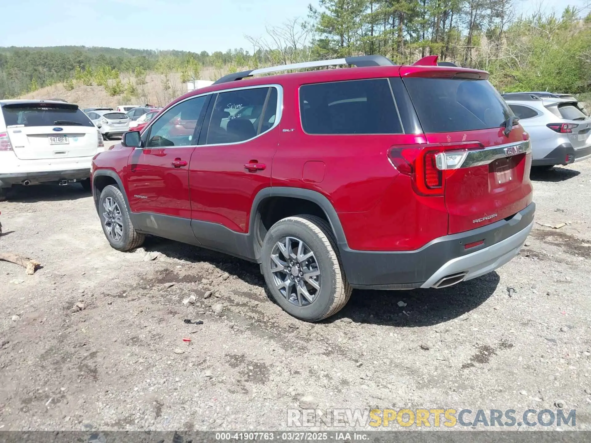 3 fotografías del automóvil dañado 1GKKNML44PZ197801 GMC ACADIA 2023