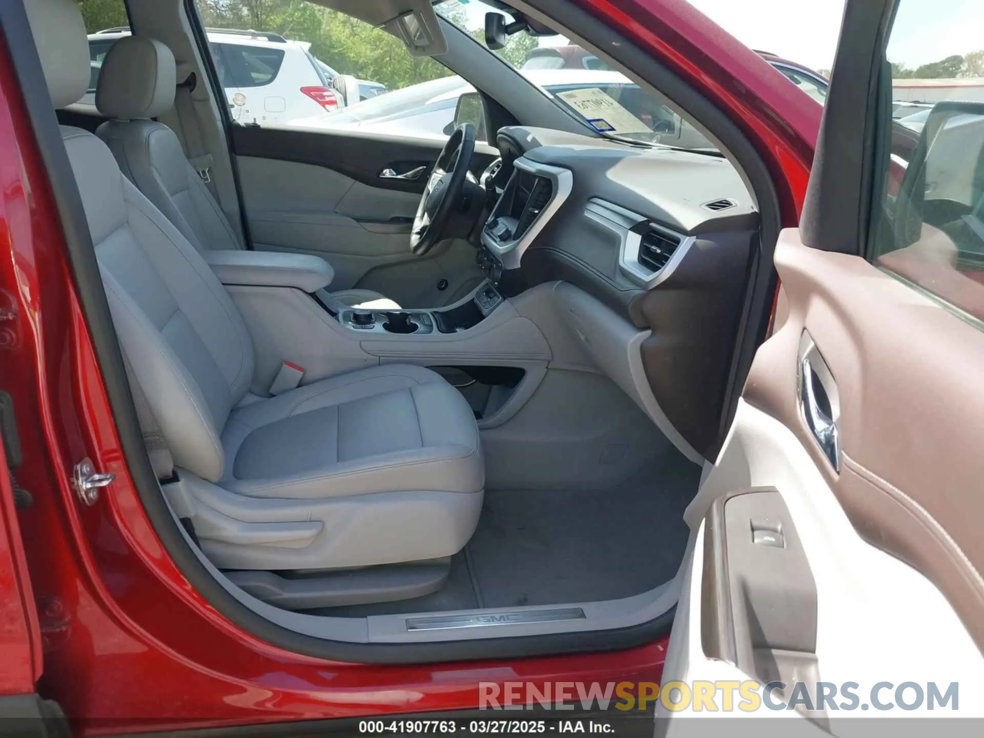 5 fotografías del automóvil dañado 1GKKNML44PZ197801 GMC ACADIA 2023