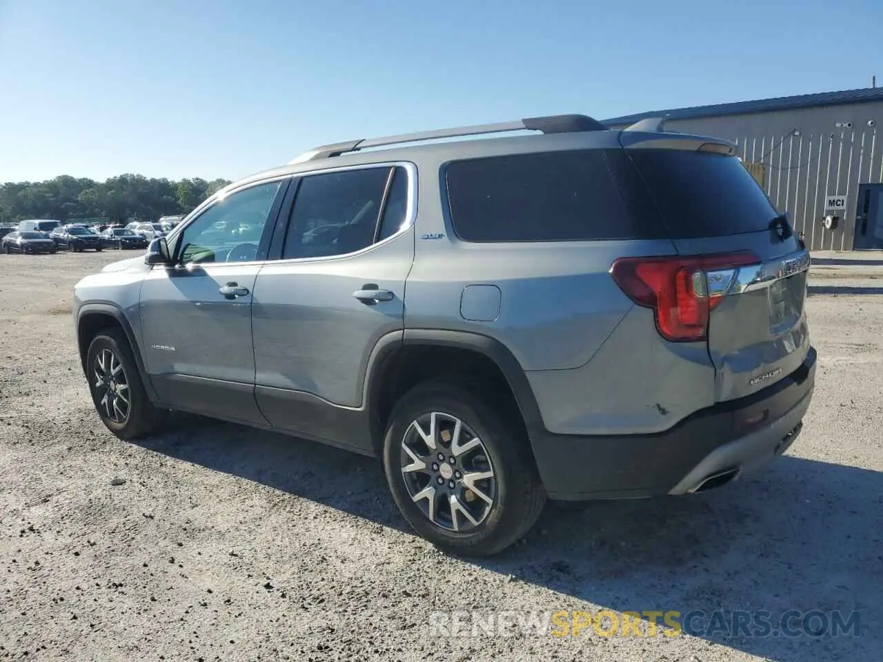 2 fotografías del automóvil dañado 1GKKNML47PZ223663 GMC ACADIA 2023