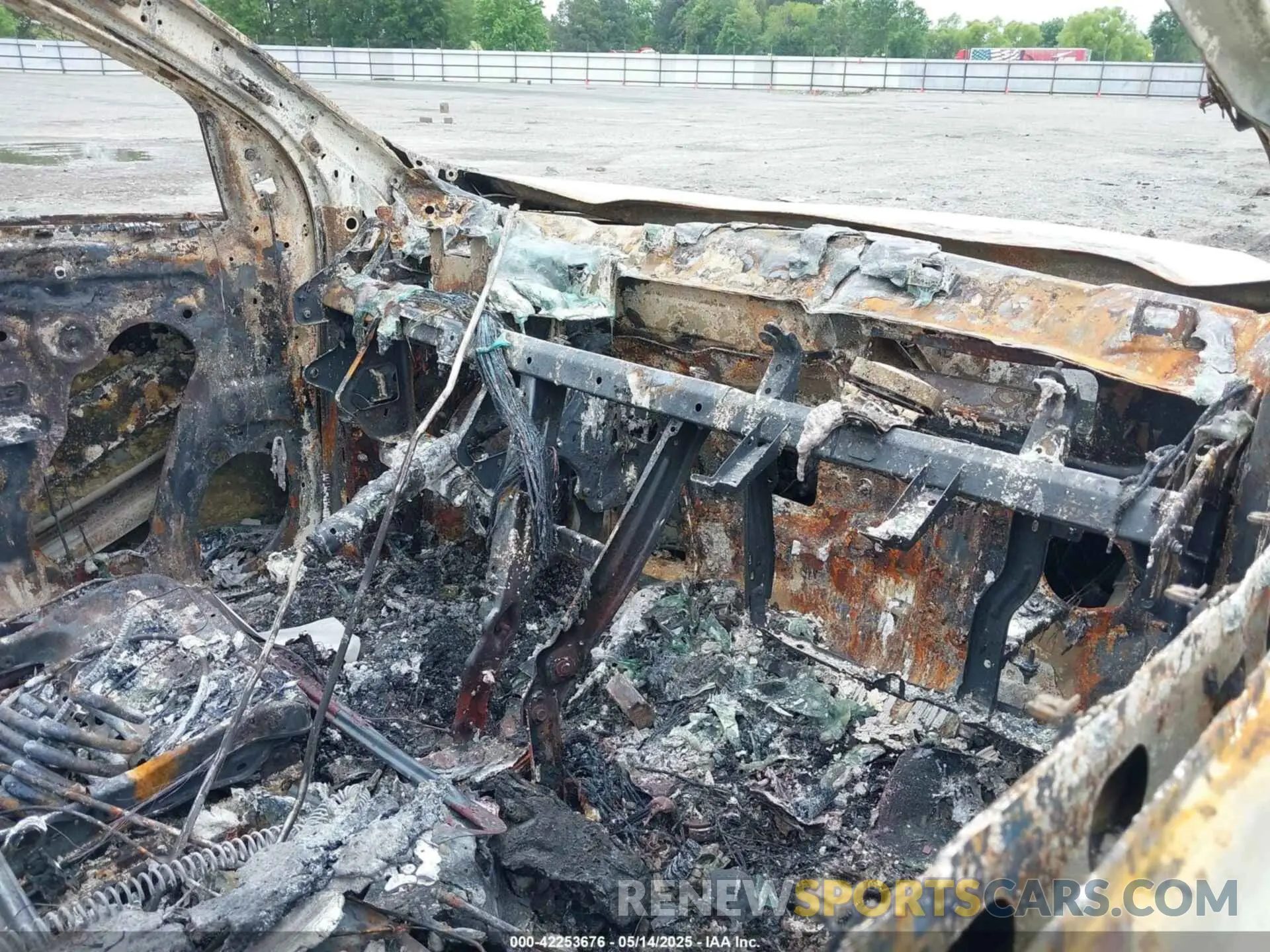 5 fotografías del automóvil dañado 1GKKNMLS2PZ161359 GMC ACADIA 2023