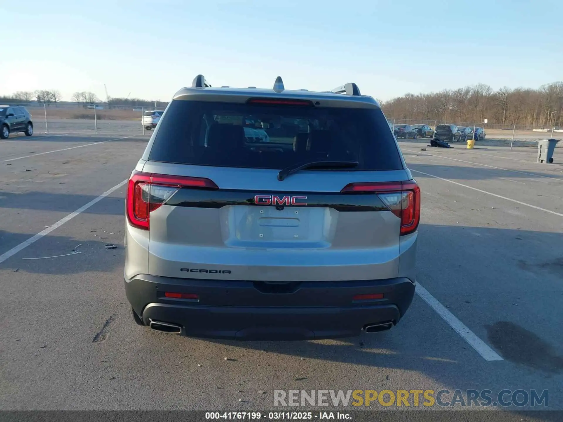 17 fotografías del automóvil dañado 1GKKNMLS8PZ212914 GMC ACADIA 2023