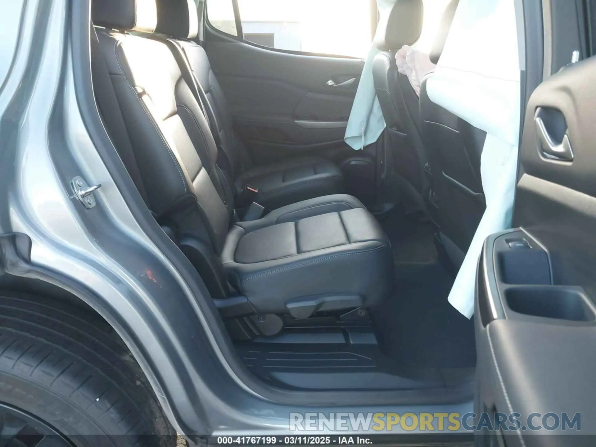 8 fotografías del automóvil dañado 1GKKNMLS8PZ212914 GMC ACADIA 2023