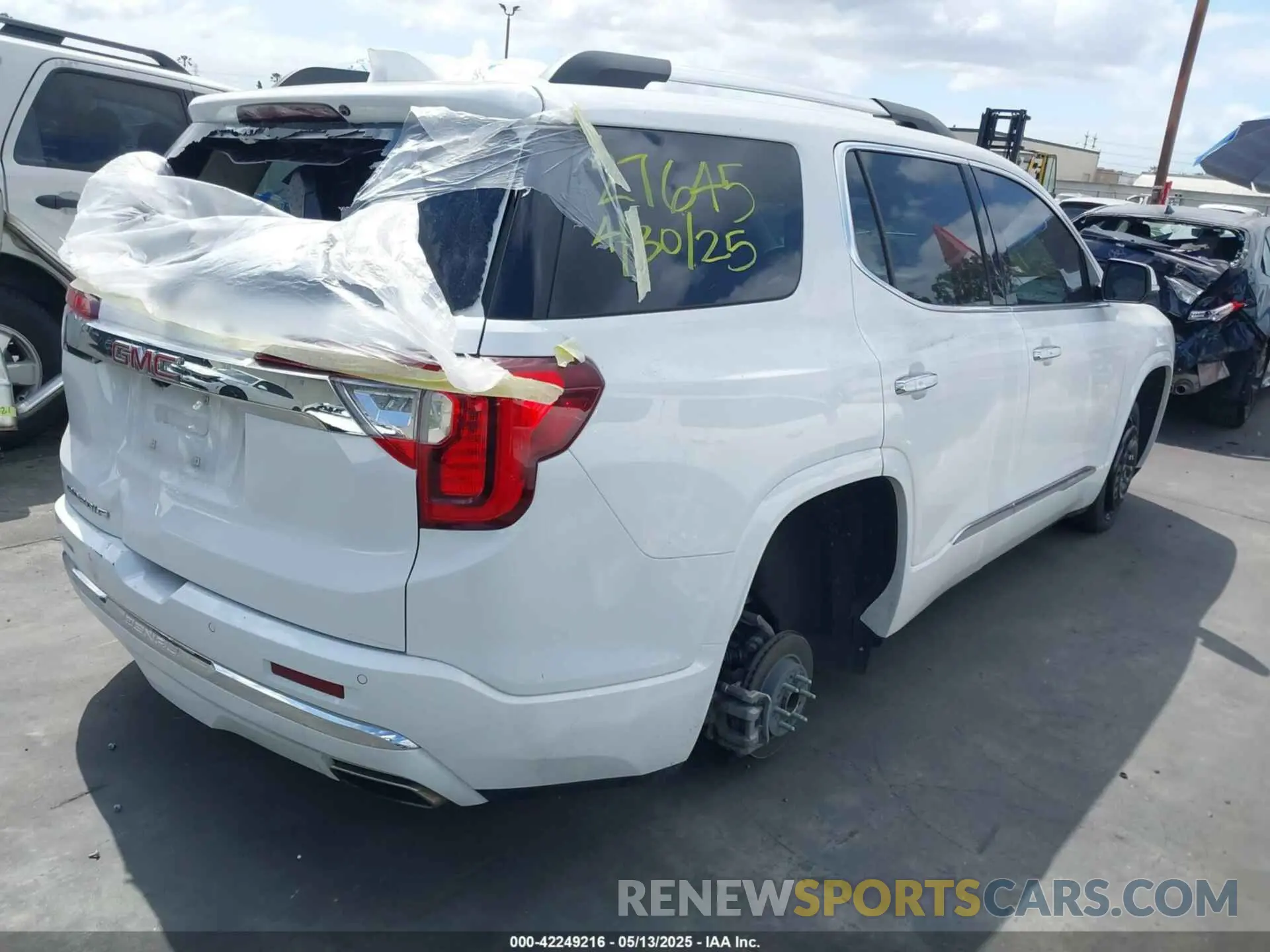 4 fotografías del automóvil dañado 1GKKNPL4XPZ226865 GMC ACADIA 2023