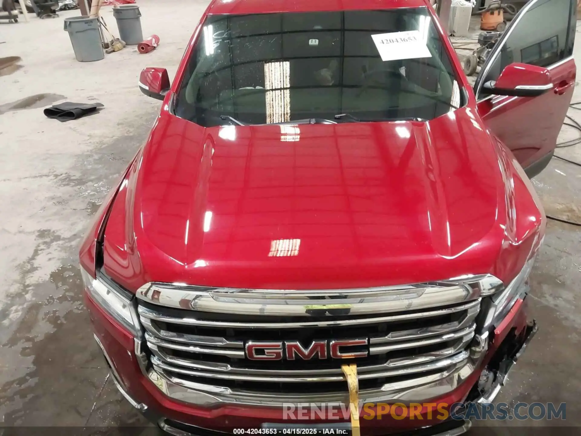 10 fotografías del automóvil dañado 1GKKNRL42PZ134581 GMC ACADIA 2023
