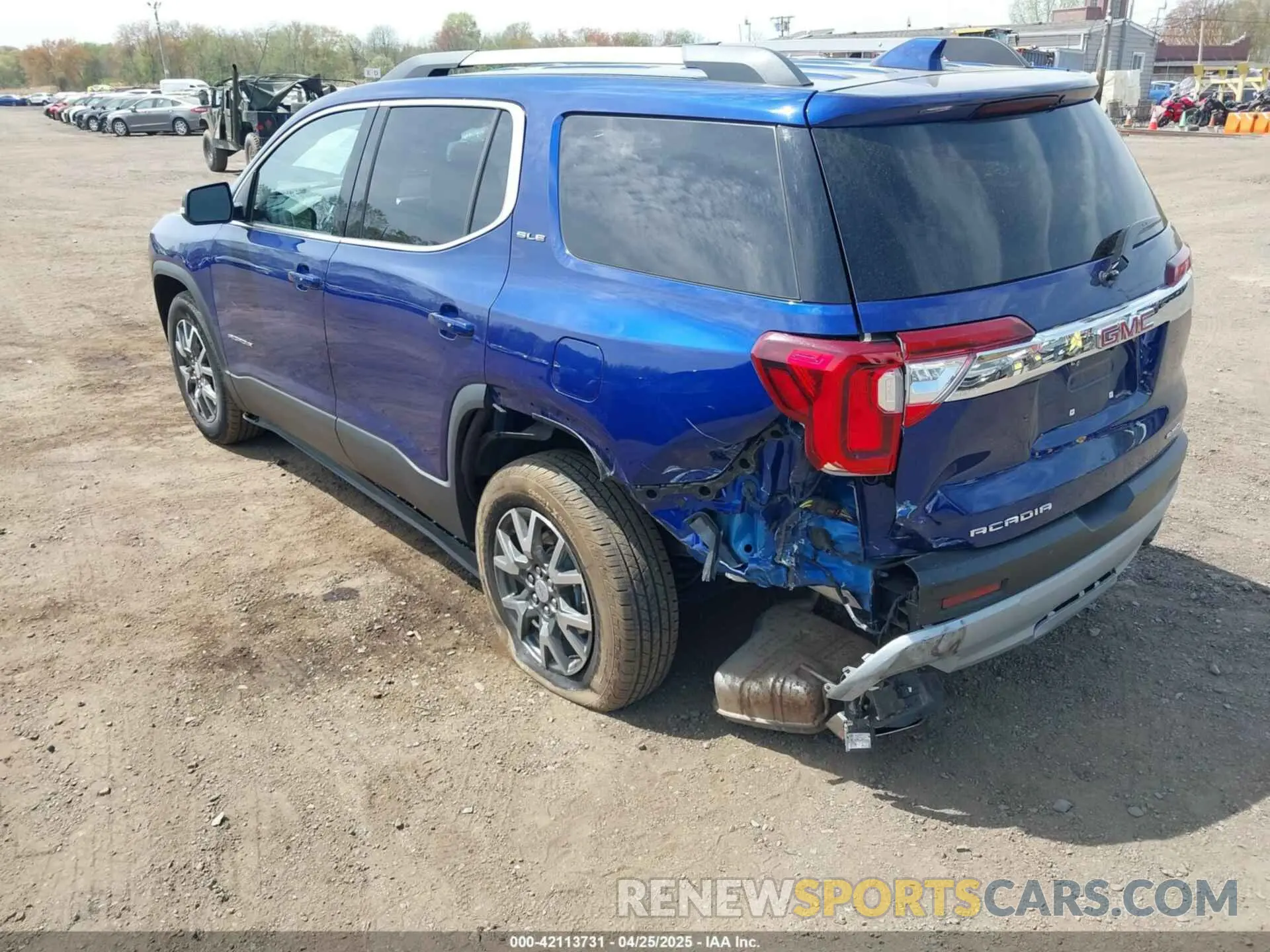 3 fotografías del automóvil dañado 1GKKNRL49PZ173569 GMC ACADIA 2023