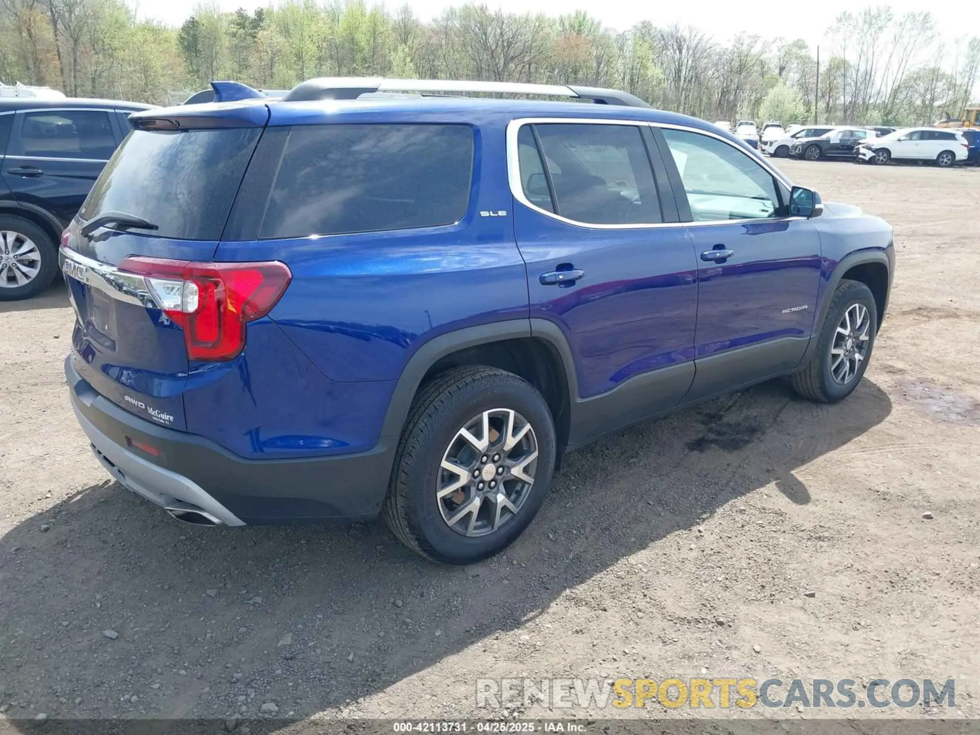 4 fotografías del automóvil dañado 1GKKNRL49PZ173569 GMC ACADIA 2023