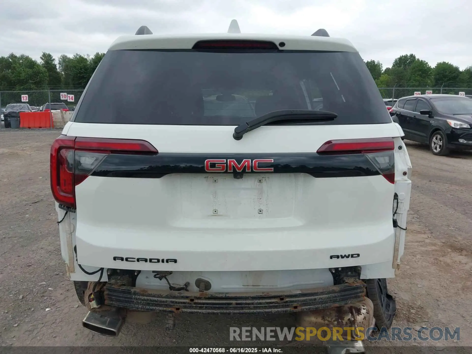 17 fotografías del automóvil dañado 1GKKNUL43PZ102273 GMC ACADIA 2023