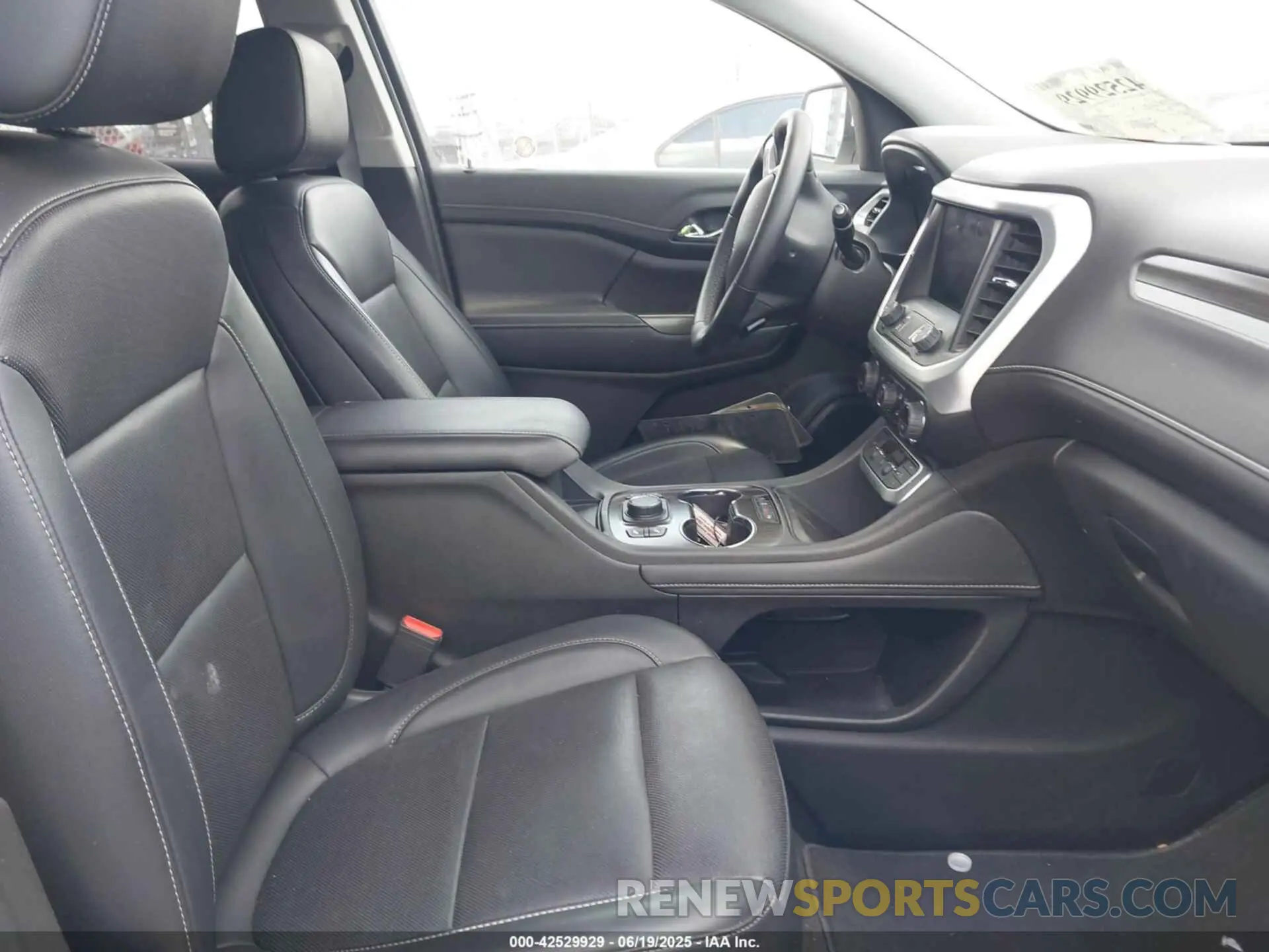 5 fotografías del automóvil dañado 1GKKNUL45PZ201984 GMC ACADIA 2023