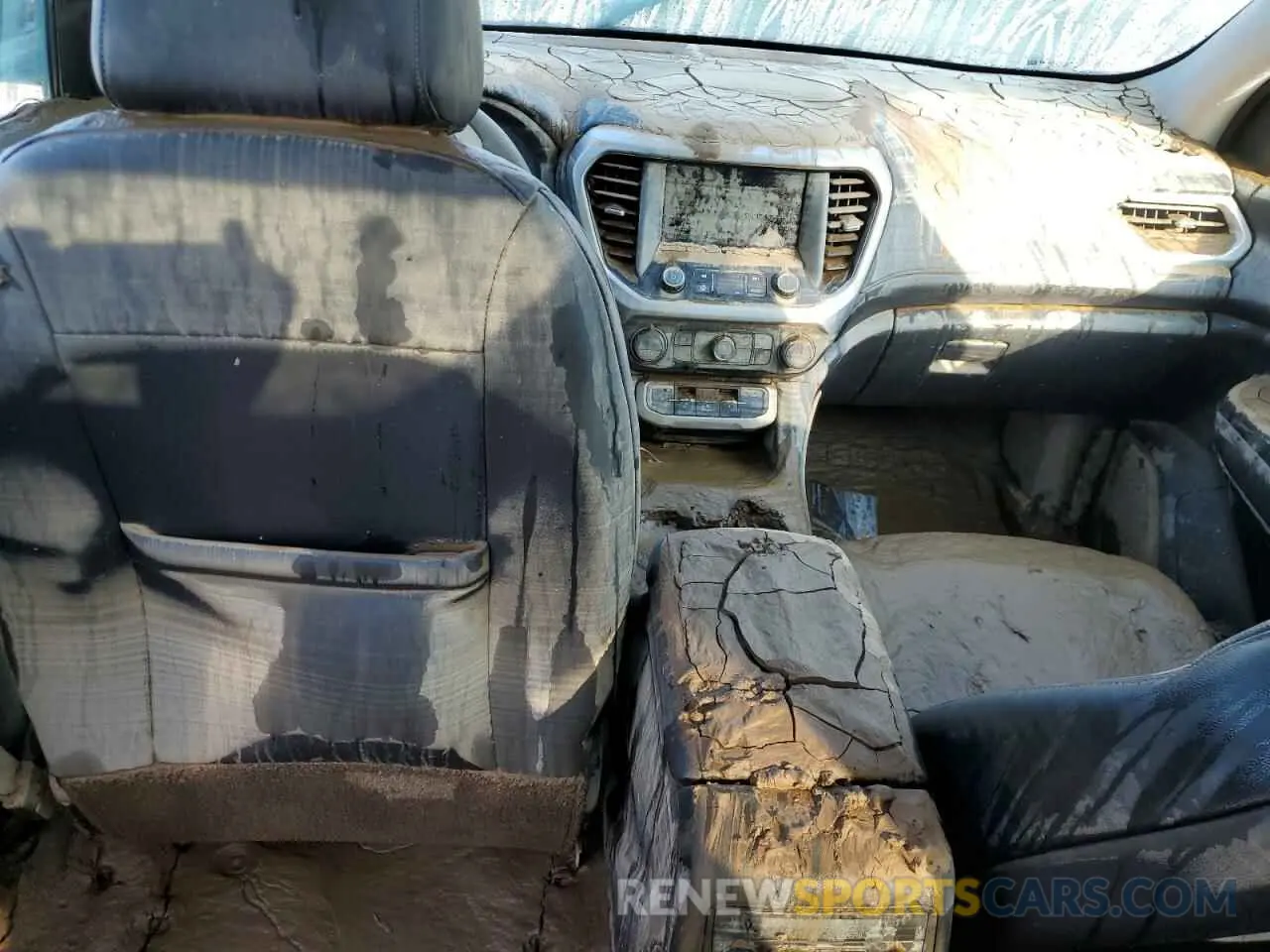 8 fotografías del automóvil dañado 1GKKNUL48PZ173744 GMC ACADIA 2023