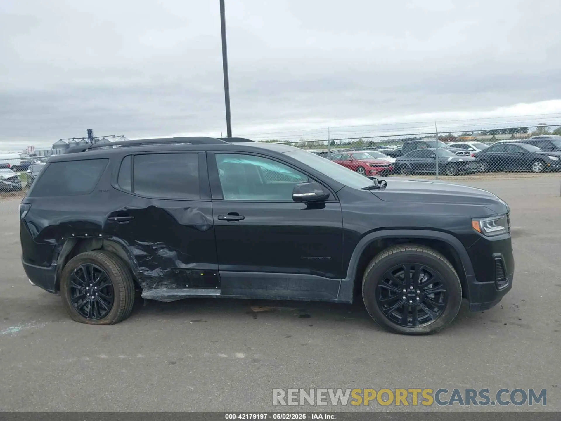13 fotografías del automóvil dañado 1GKKNULS7PZ221118 GMC ACADIA 2023