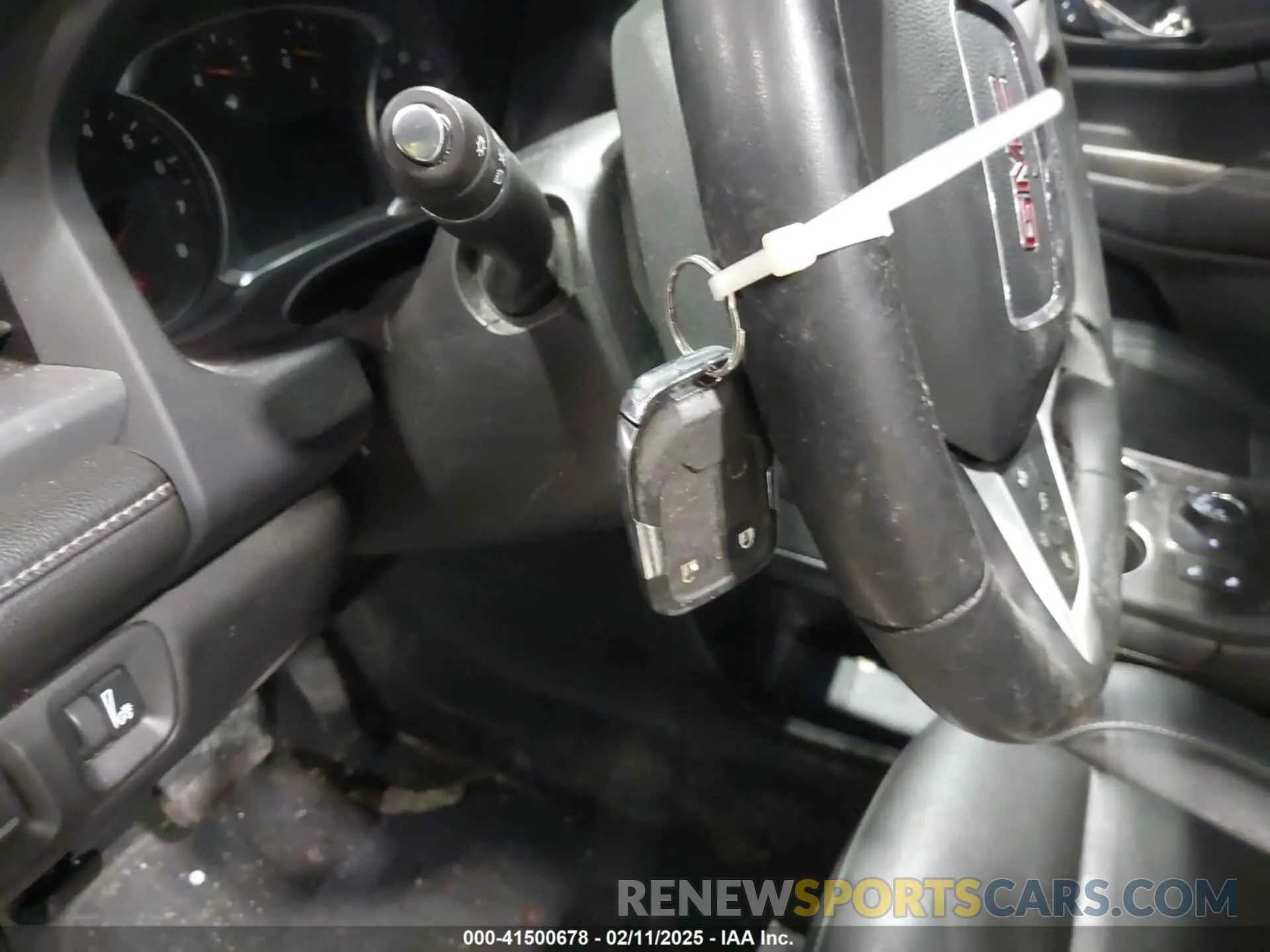 11 fotografías del automóvil dañado 1GKKNULS7PZ246083 GMC ACADIA 2023