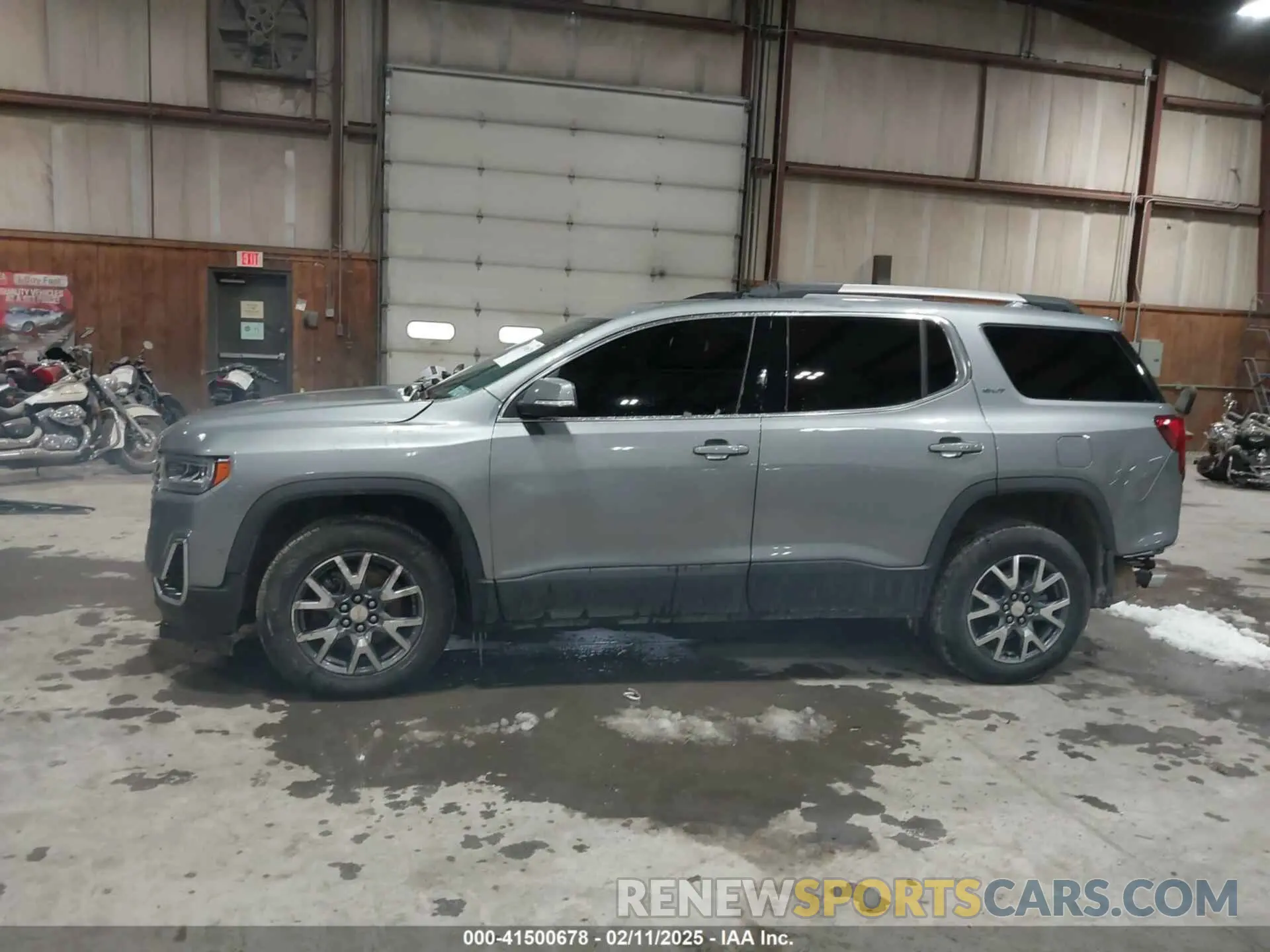 15 fotografías del automóvil dañado 1GKKNULS7PZ246083 GMC ACADIA 2023