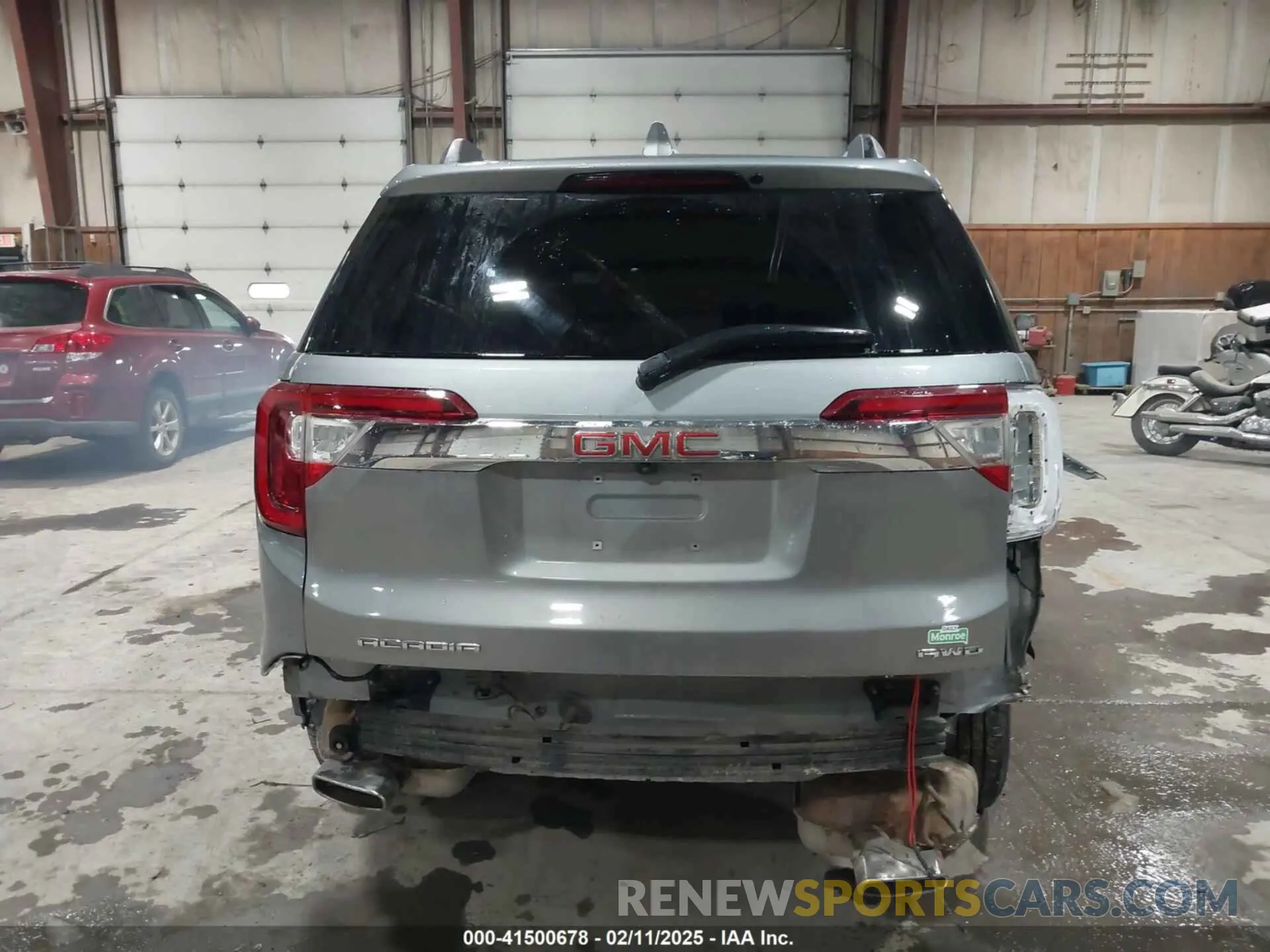 17 fotografías del automóvil dañado 1GKKNULS7PZ246083 GMC ACADIA 2023