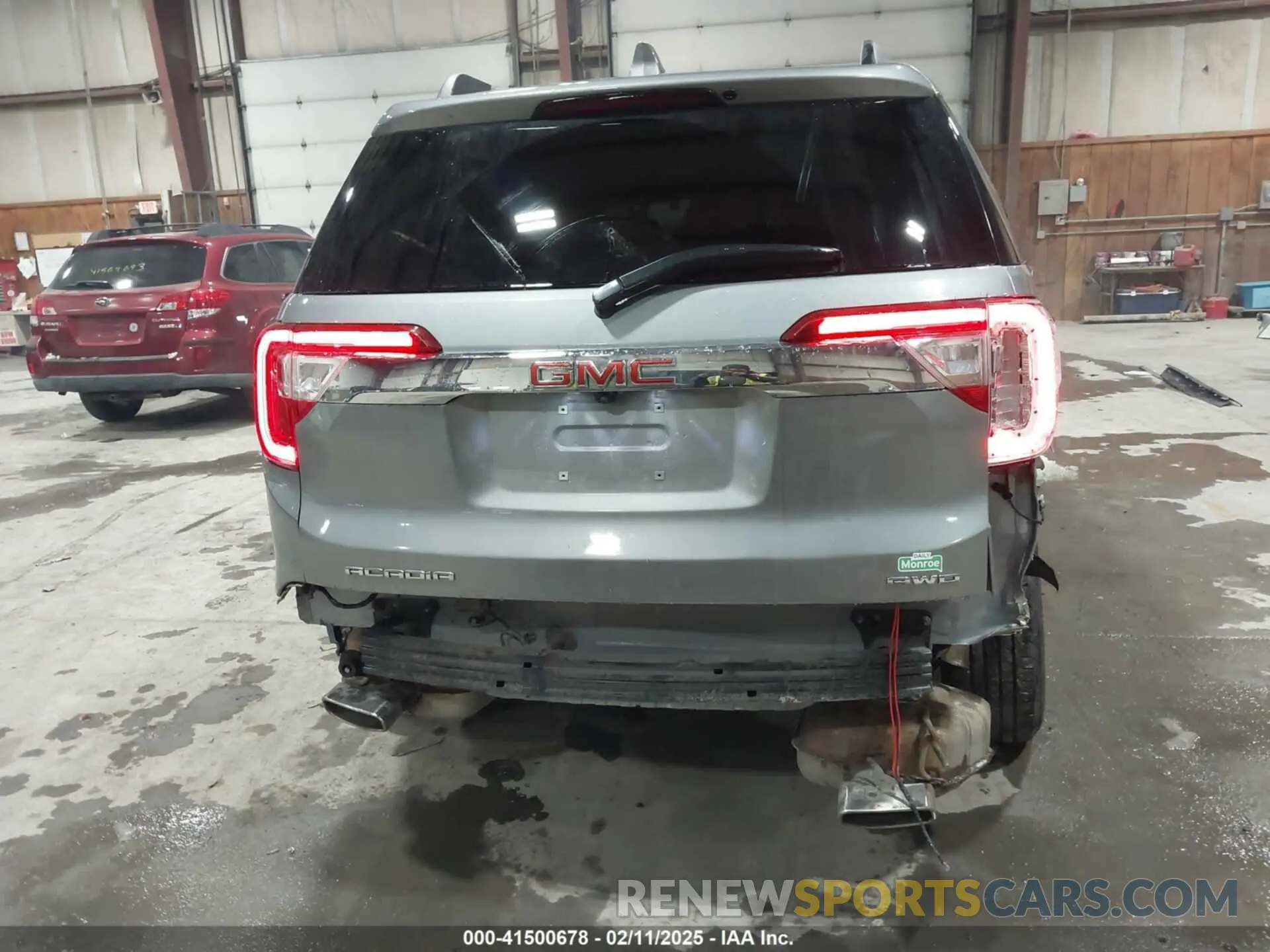 18 fotografías del automóvil dañado 1GKKNULS7PZ246083 GMC ACADIA 2023
