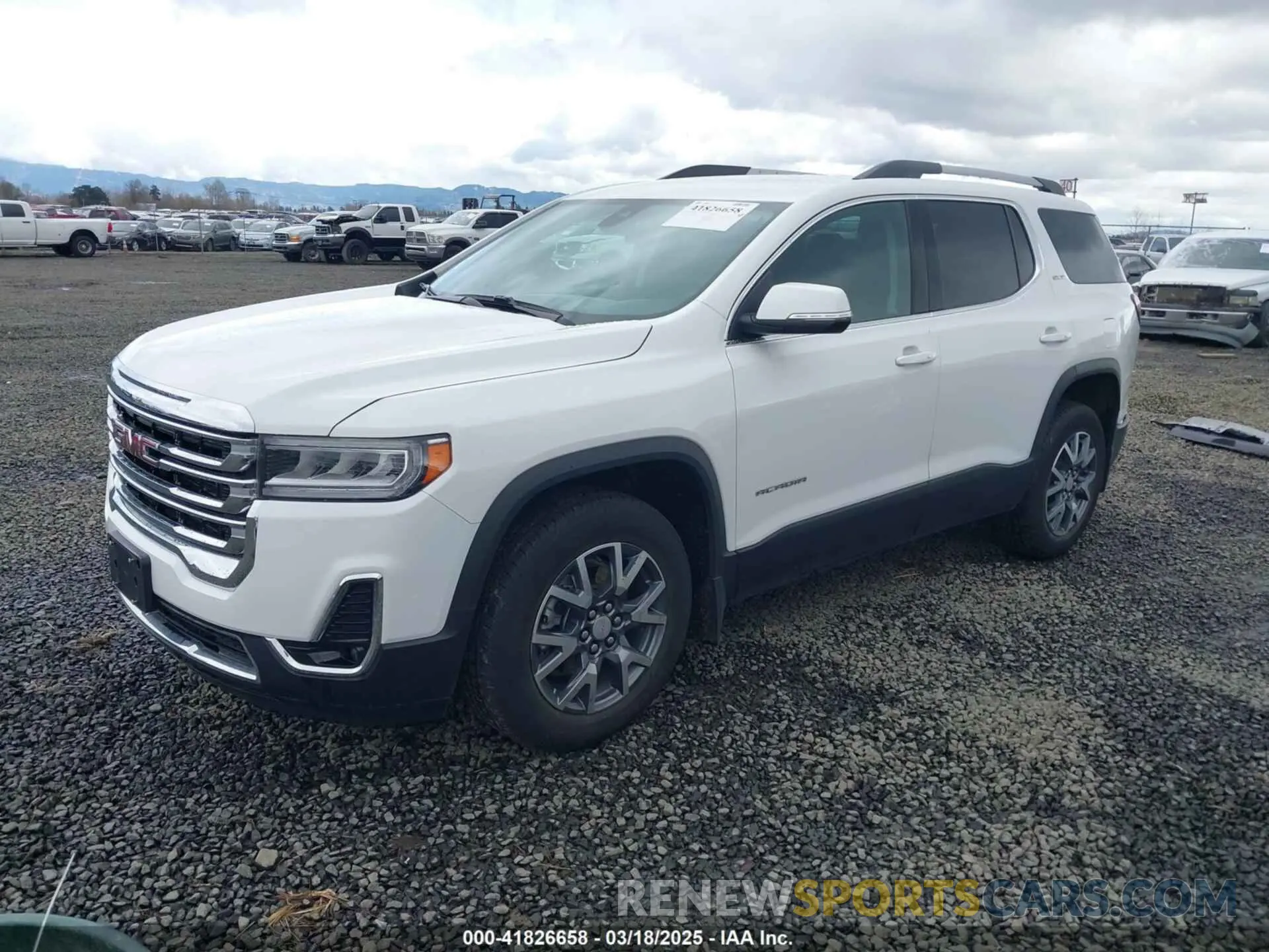 2 fotografías del automóvil dañado 1GKKNULS7PZ254670 GMC ACADIA 2023