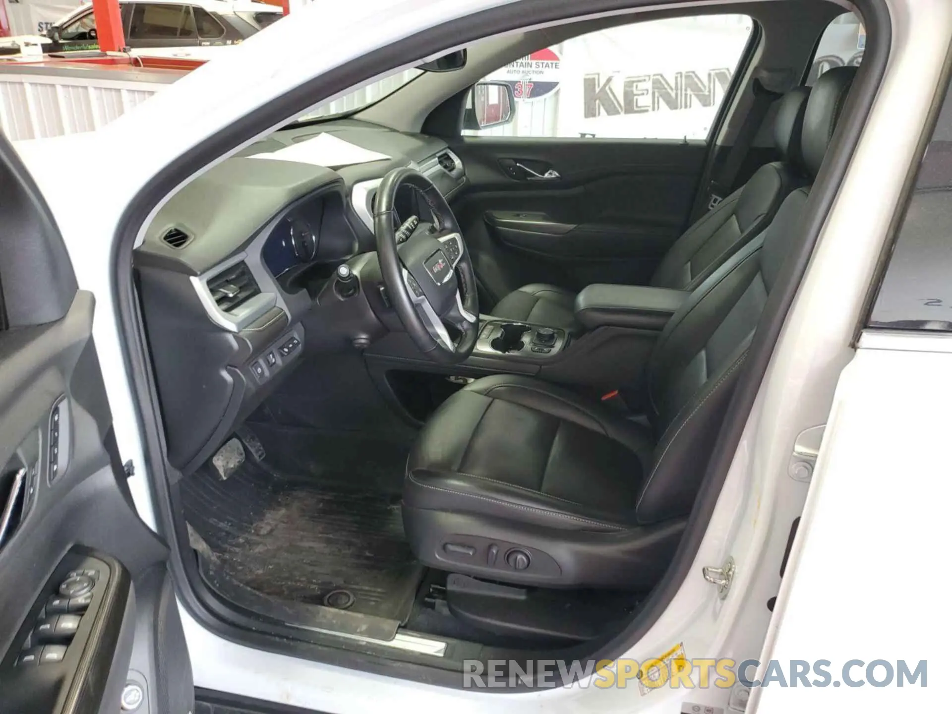 8 fotografías del automóvil dañado 1GKKNULSXPZ131073 GMC ACADIA 2023