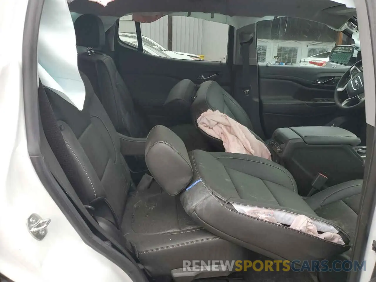 10 fotografías del automóvil dañado 1GKKNULSXPZ148259 GMC ACADIA 2023