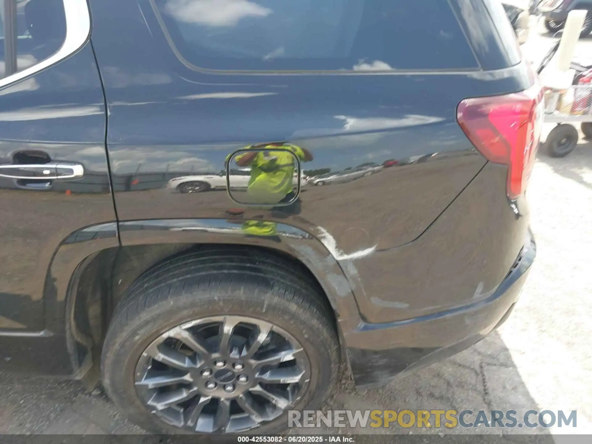 18 fotografías del automóvil dañado 1GKKNXLS4PZ204830 GMC ACADIA 2023