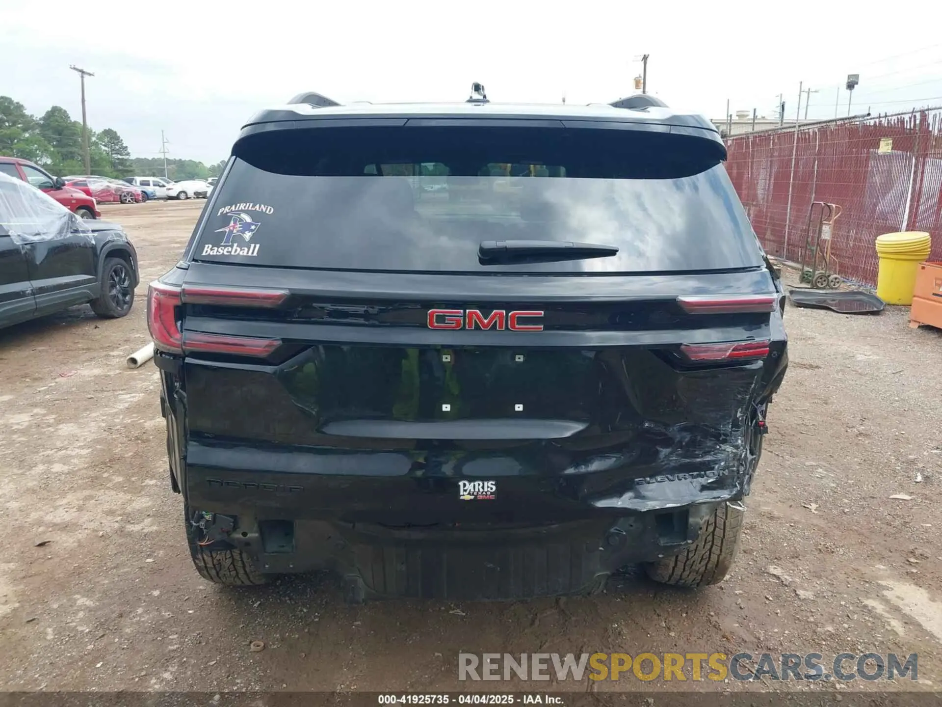 17 fotografías del automóvil dañado 1GKENKKS1RJ241563 GMC ACADIA 2024