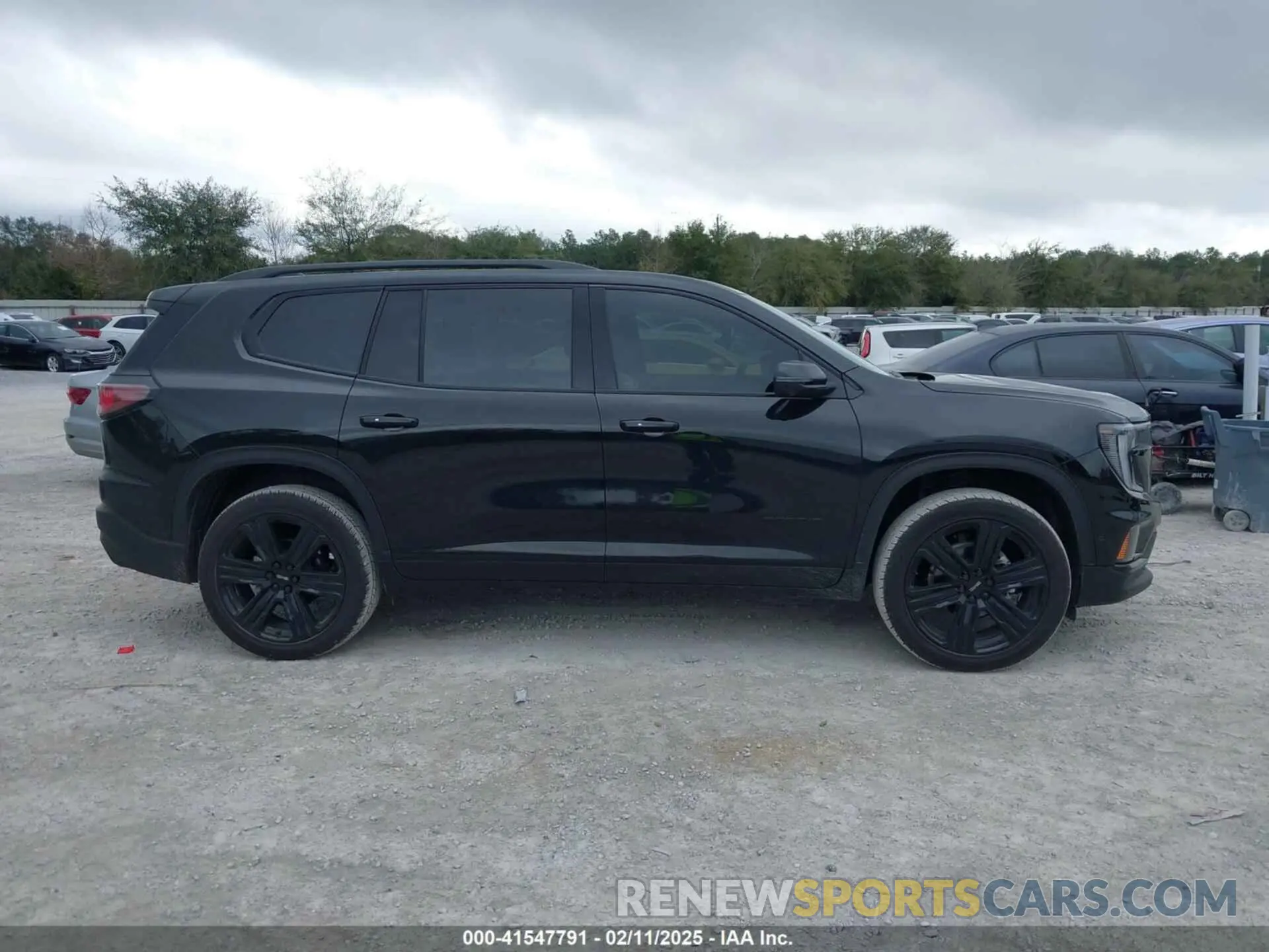 13 fotografías del automóvil dañado 1GKENKKS5RJ231201 GMC ACADIA 2024