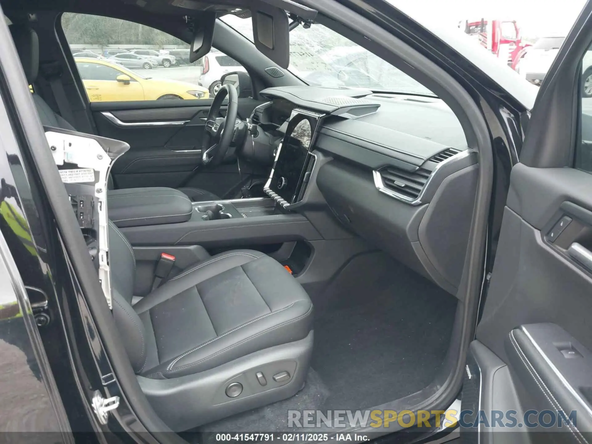 5 fotografías del automóvil dañado 1GKENKKS5RJ231201 GMC ACADIA 2024