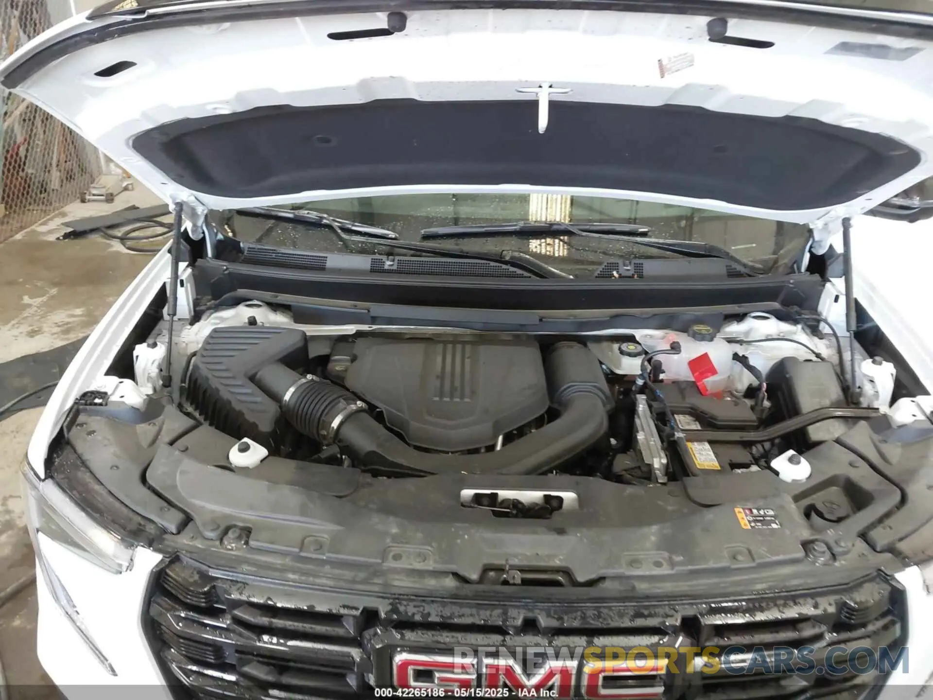 10 fotografías del automóvil dañado 1GKENNKS8RJ247247 GMC ACADIA 2024