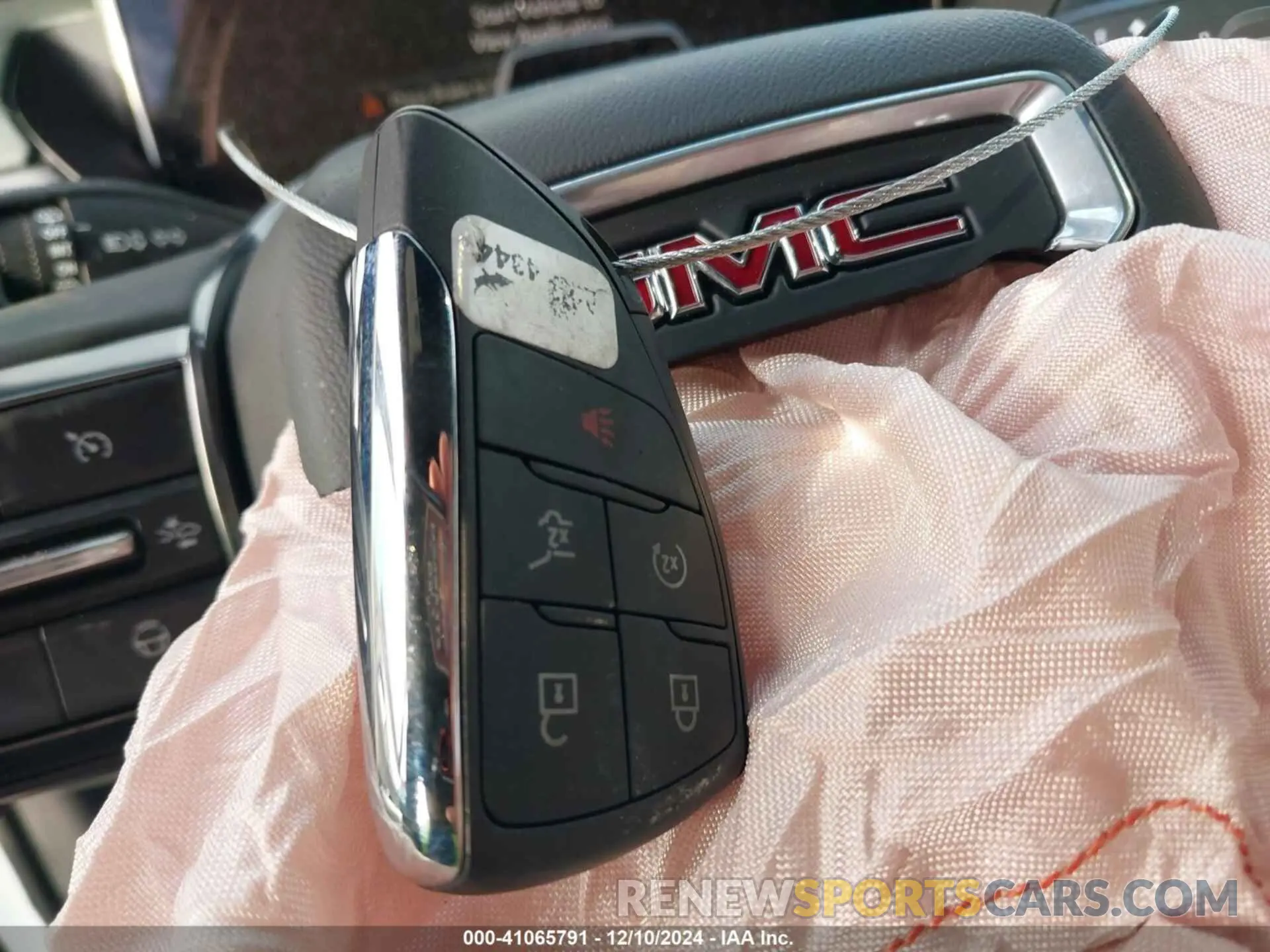 11 fotografías del automóvil dañado 1GKENPKS3RJ186613 GMC ACADIA 2024
