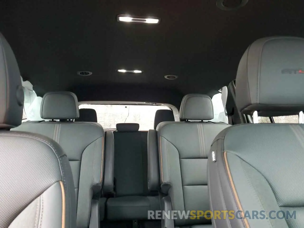10 fotografías del automóvil dañado 1GKENPKS5RJ159106 GMC ACADIA 2024