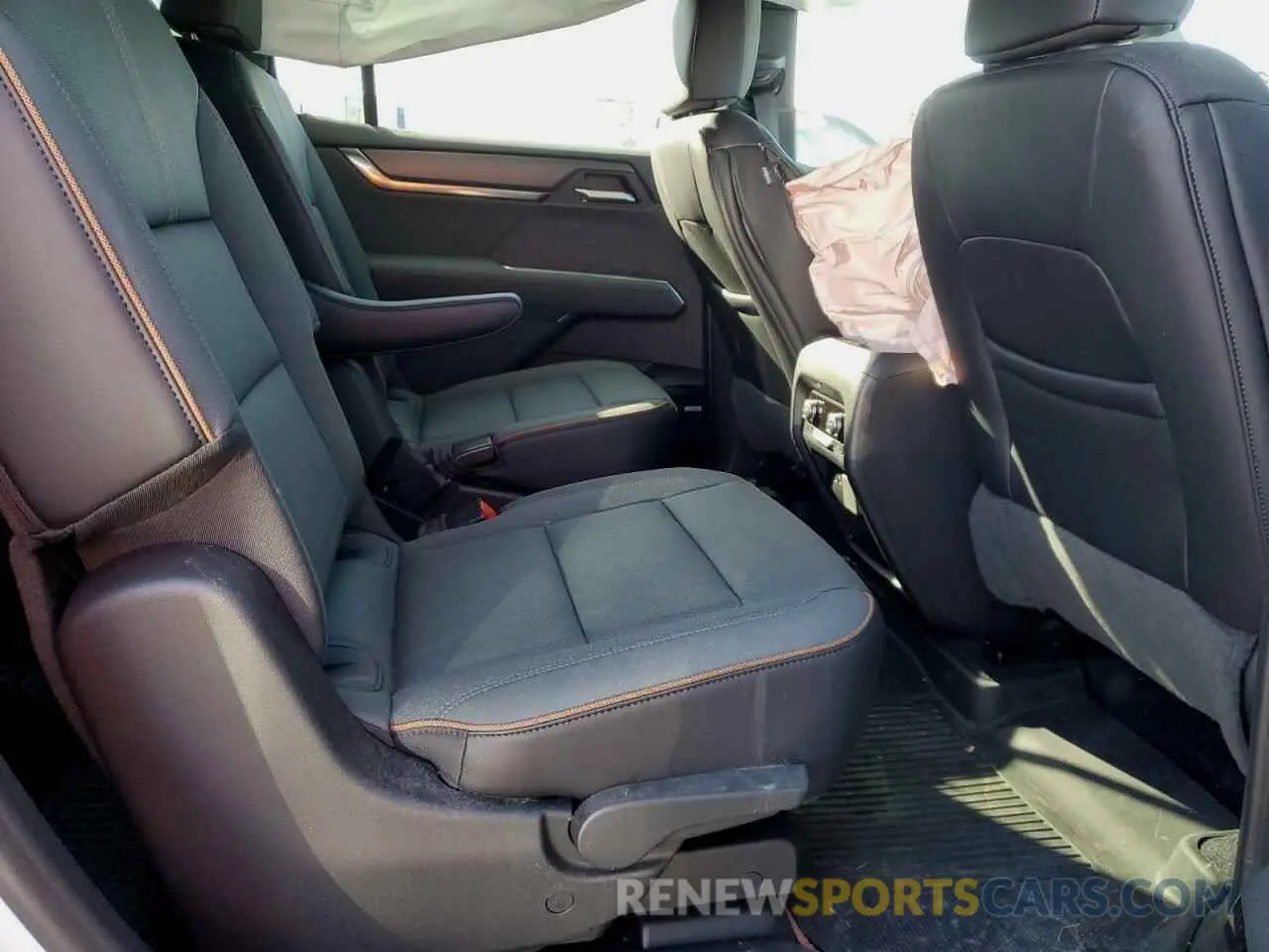 11 fotografías del automóvil dañado 1GKENPKS8RJ198708 GMC ACADIA 2024
