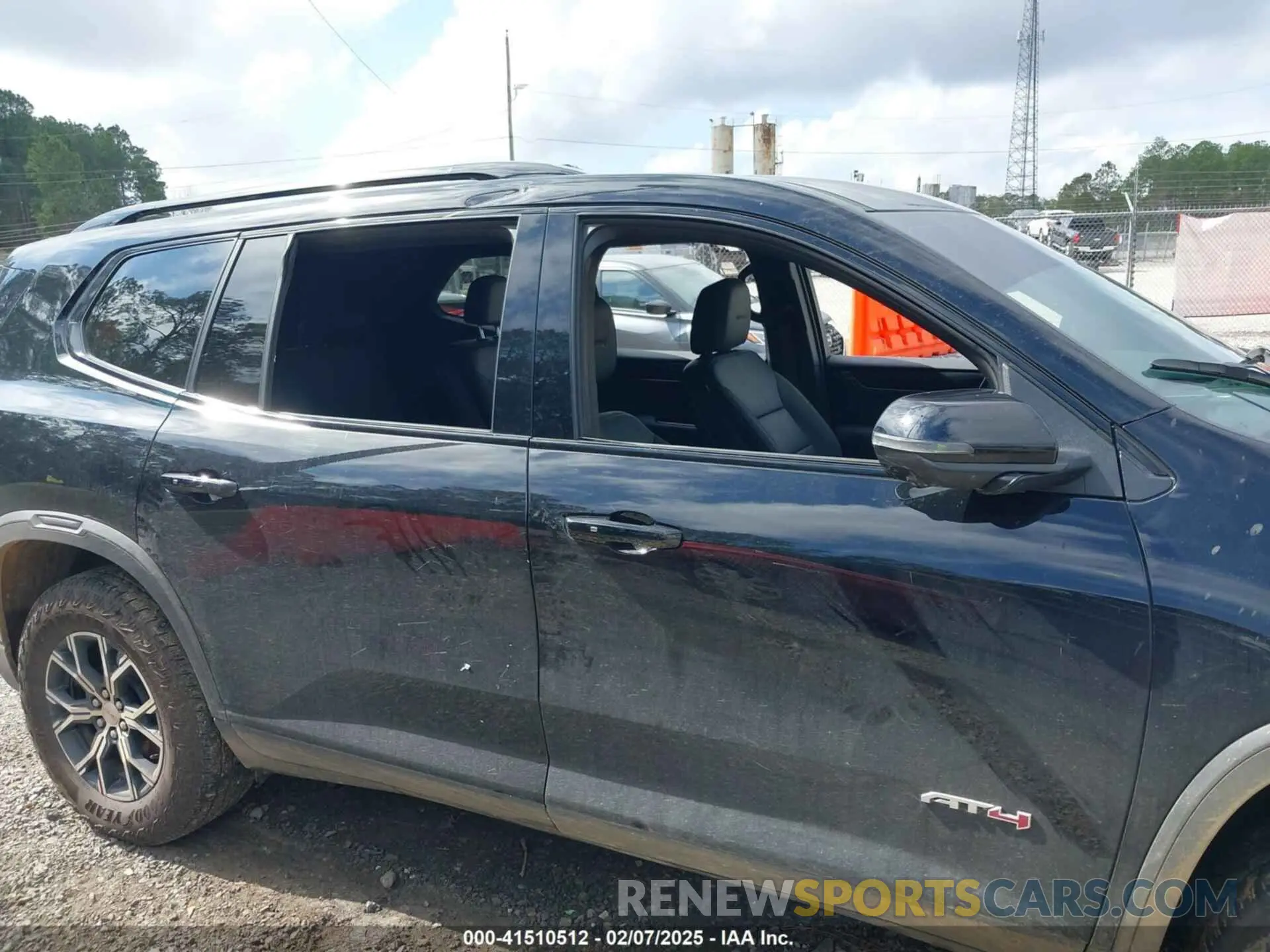 12 fotografías del automóvil dañado 1GKENPKSHRJ155390 GMC ACADIA 2024