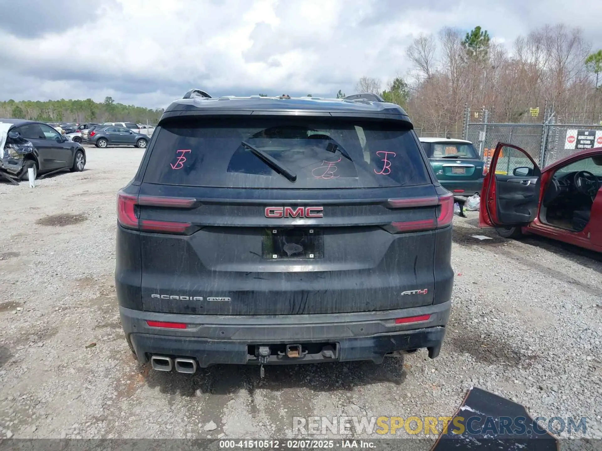 15 fotografías del automóvil dañado 1GKENPKSHRJ155390 GMC ACADIA 2024