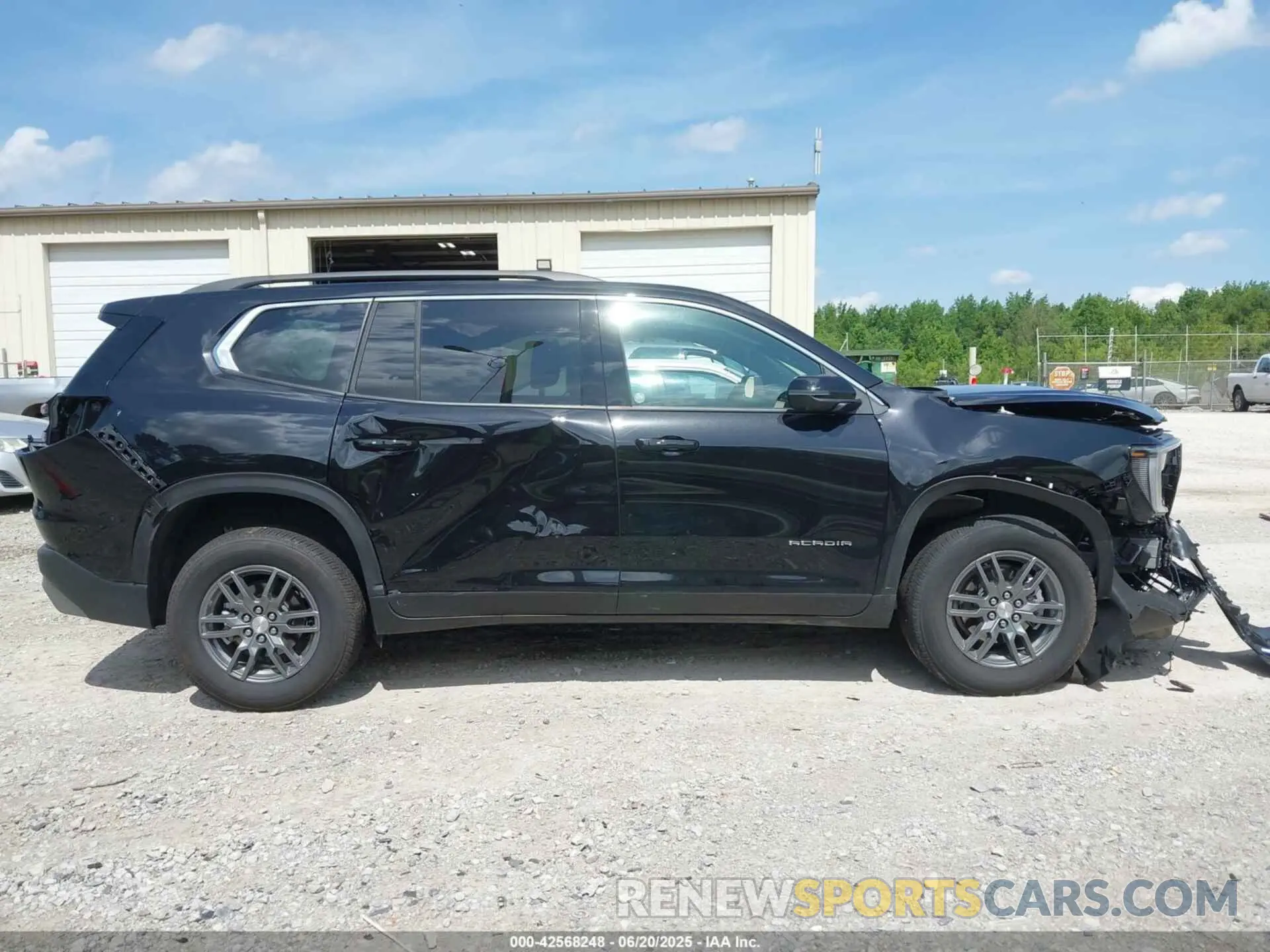 14 fotografías del automóvil dañado 1GKENKRS4SJ155580 GMC ACADIA 2025