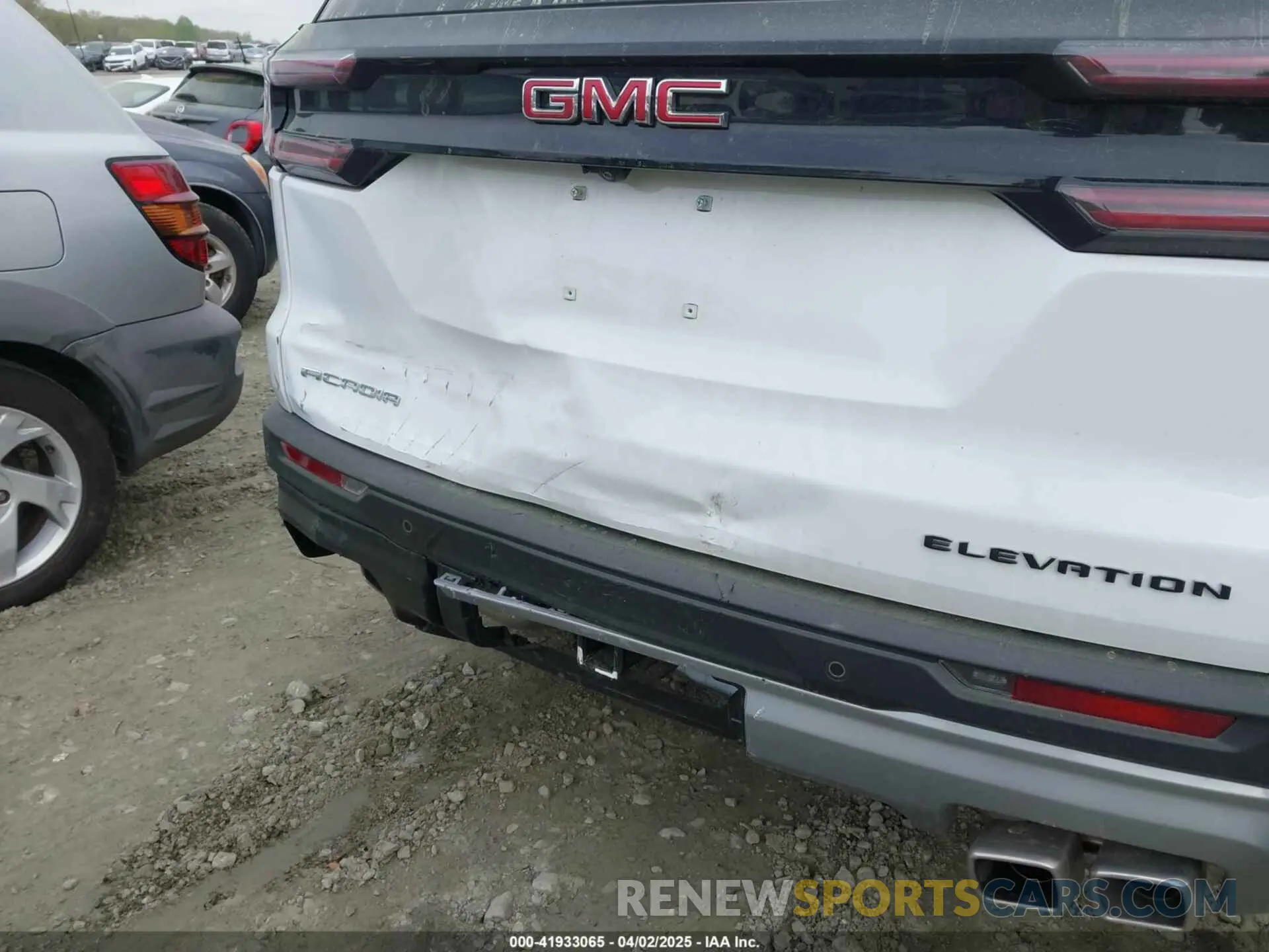 17 fotografías del automóvil dañado 1GKENKRS8SJ158370 GMC ACADIA 2025