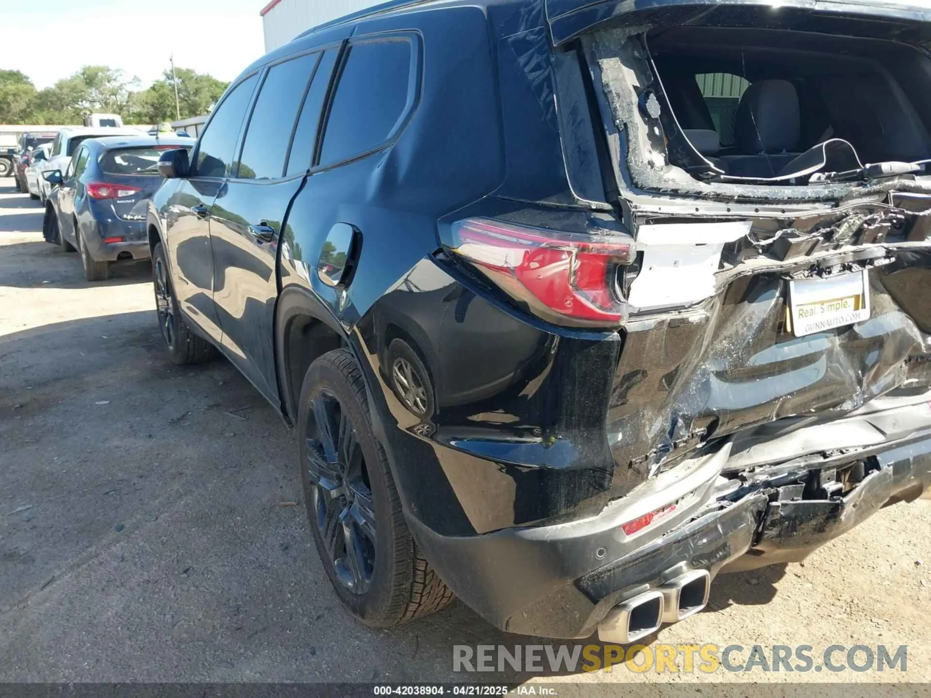 17 fotografías del automóvil dañado 1GKENKRSXSJ145023 GMC ACADIA 2025