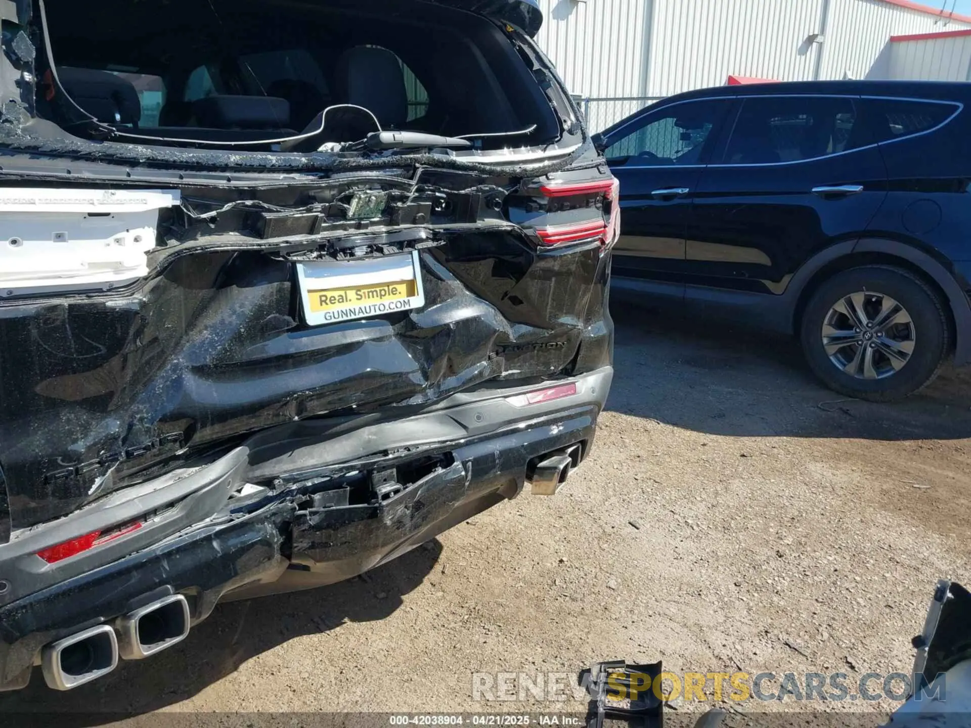 19 fotografías del automóvil dañado 1GKENKRSXSJ145023 GMC ACADIA 2025