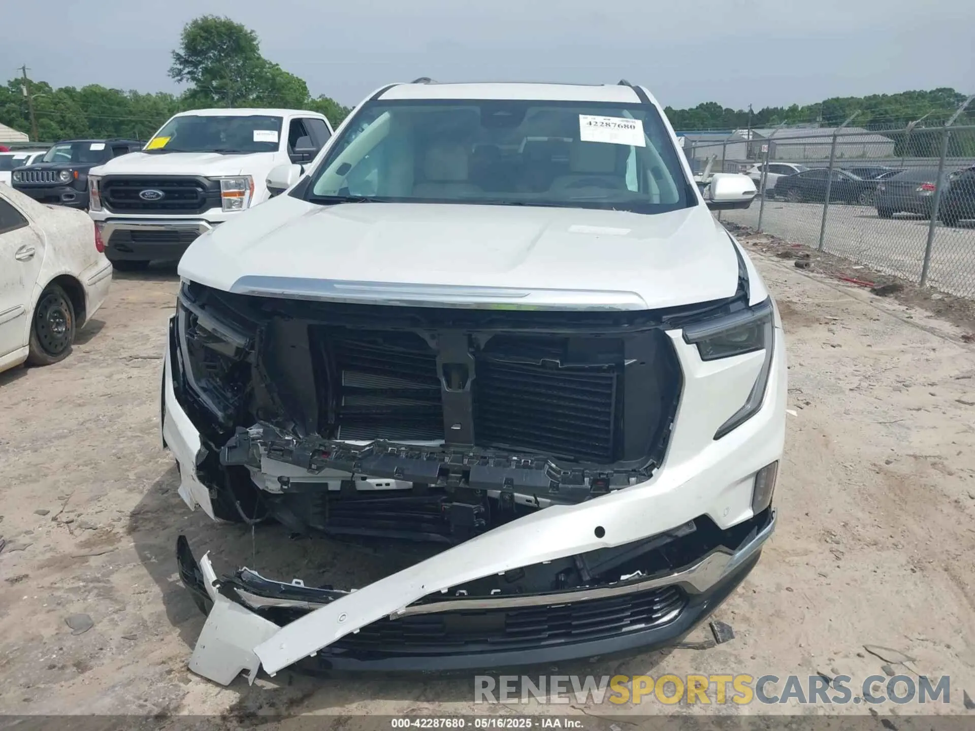 12 fotografías del automóvil dañado 1GKENRRS8SJ171550 GMC ACADIA 2025