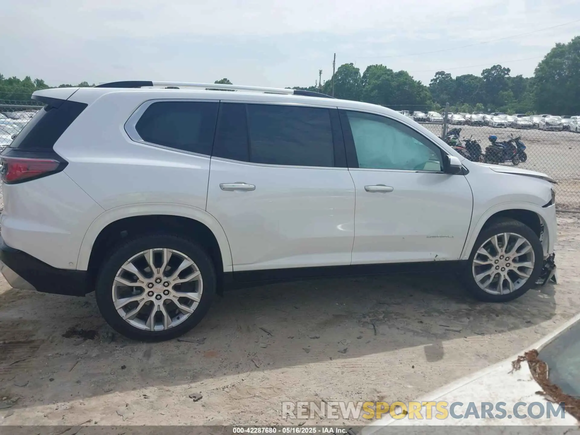 13 fotografías del automóvil dañado 1GKENRRS8SJ171550 GMC ACADIA 2025