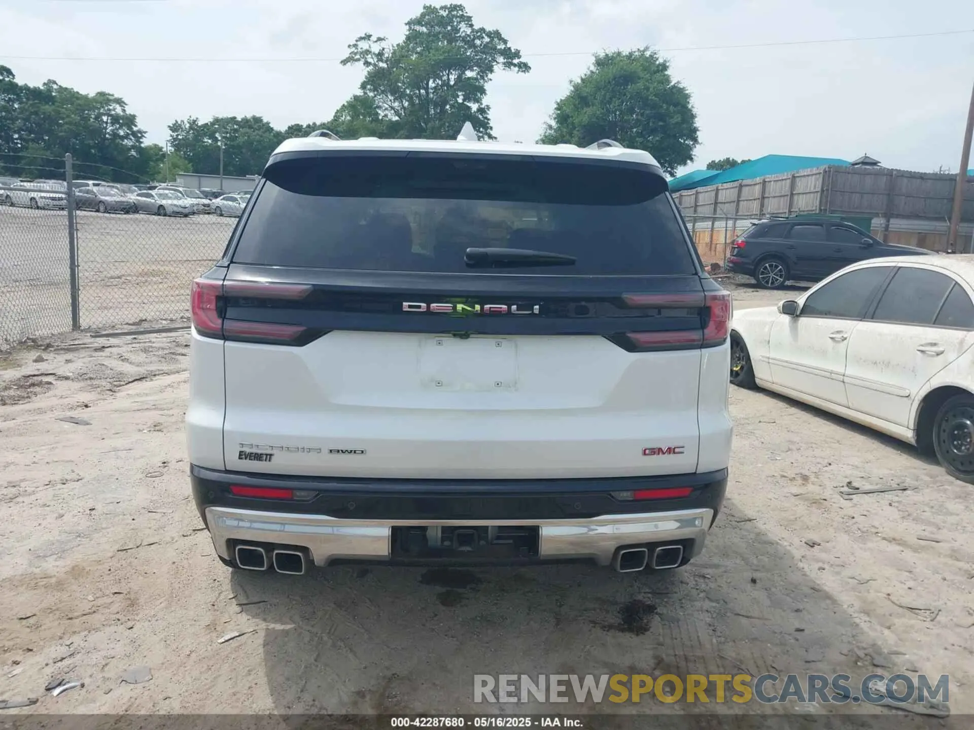 16 fotografías del automóvil dañado 1GKENRRS8SJ171550 GMC ACADIA 2025