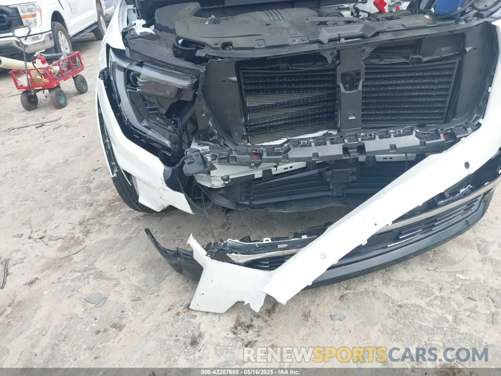 6 fotografías del automóvil dañado 1GKENRRS8SJ171550 GMC ACADIA 2025