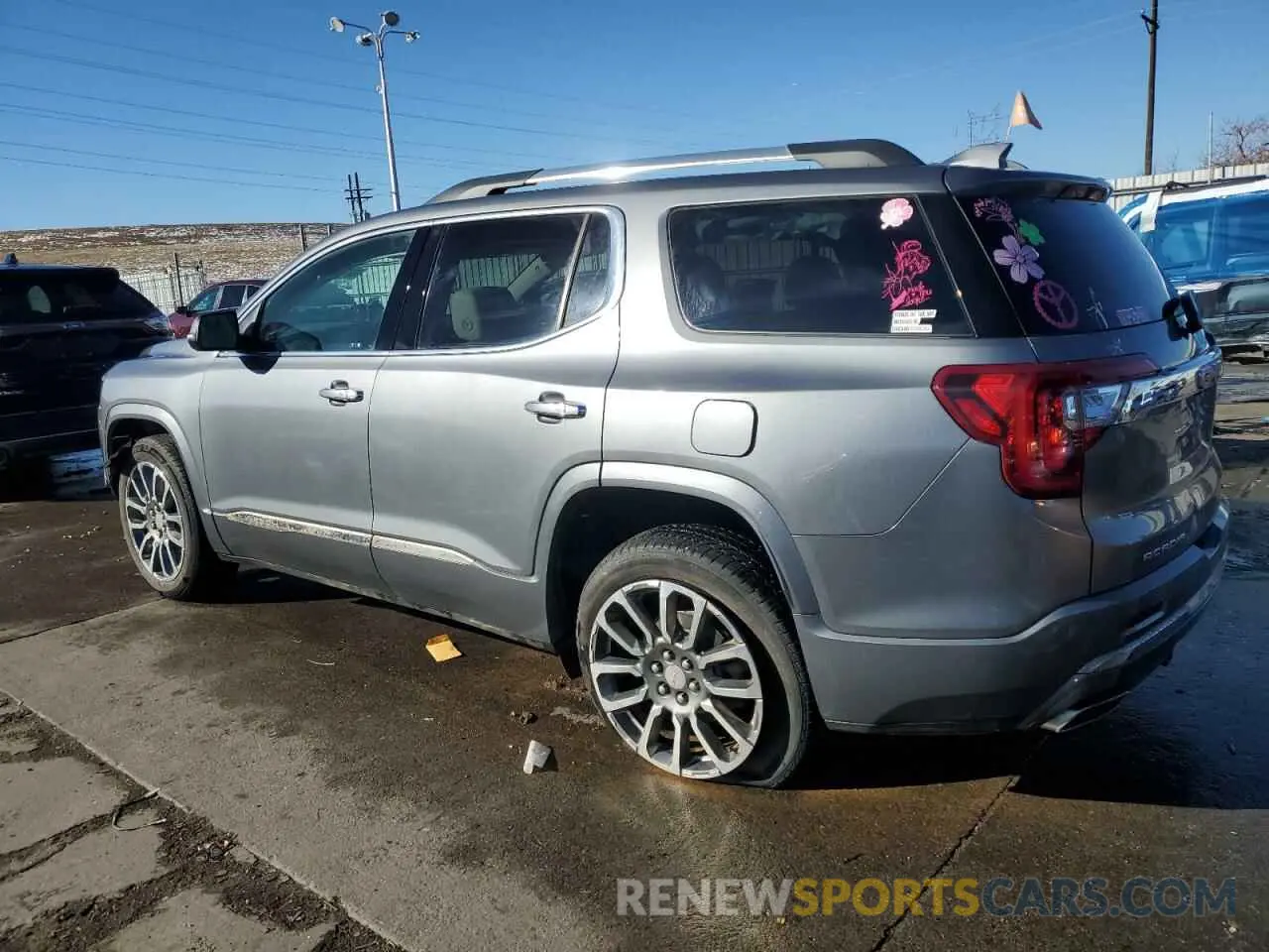 2 fotografías del automóvil dañado 1GKKNXLSXMZ134911 GMC ACADIA DEN 2021