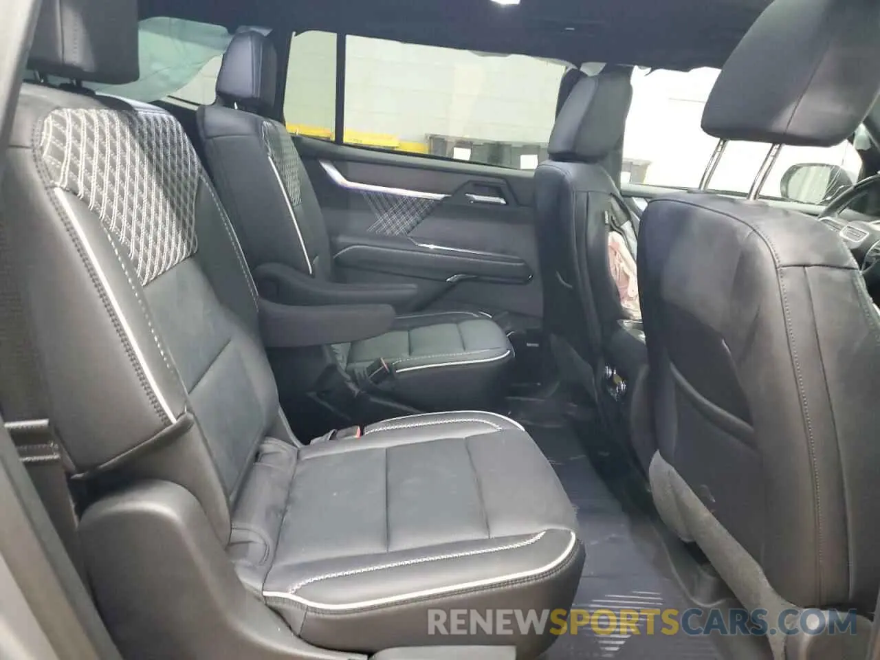 11 fotografías del automóvil dañado 1GKENRKS4RJ175955 GMC ACADIA DEN 2024