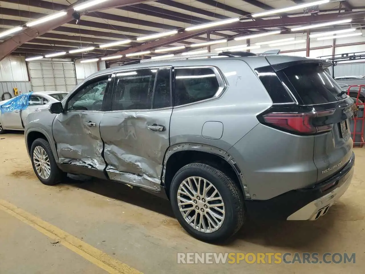 2 fotografías del automóvil dañado 1GKENRKS4RJ175955 GMC ACADIA DEN 2024