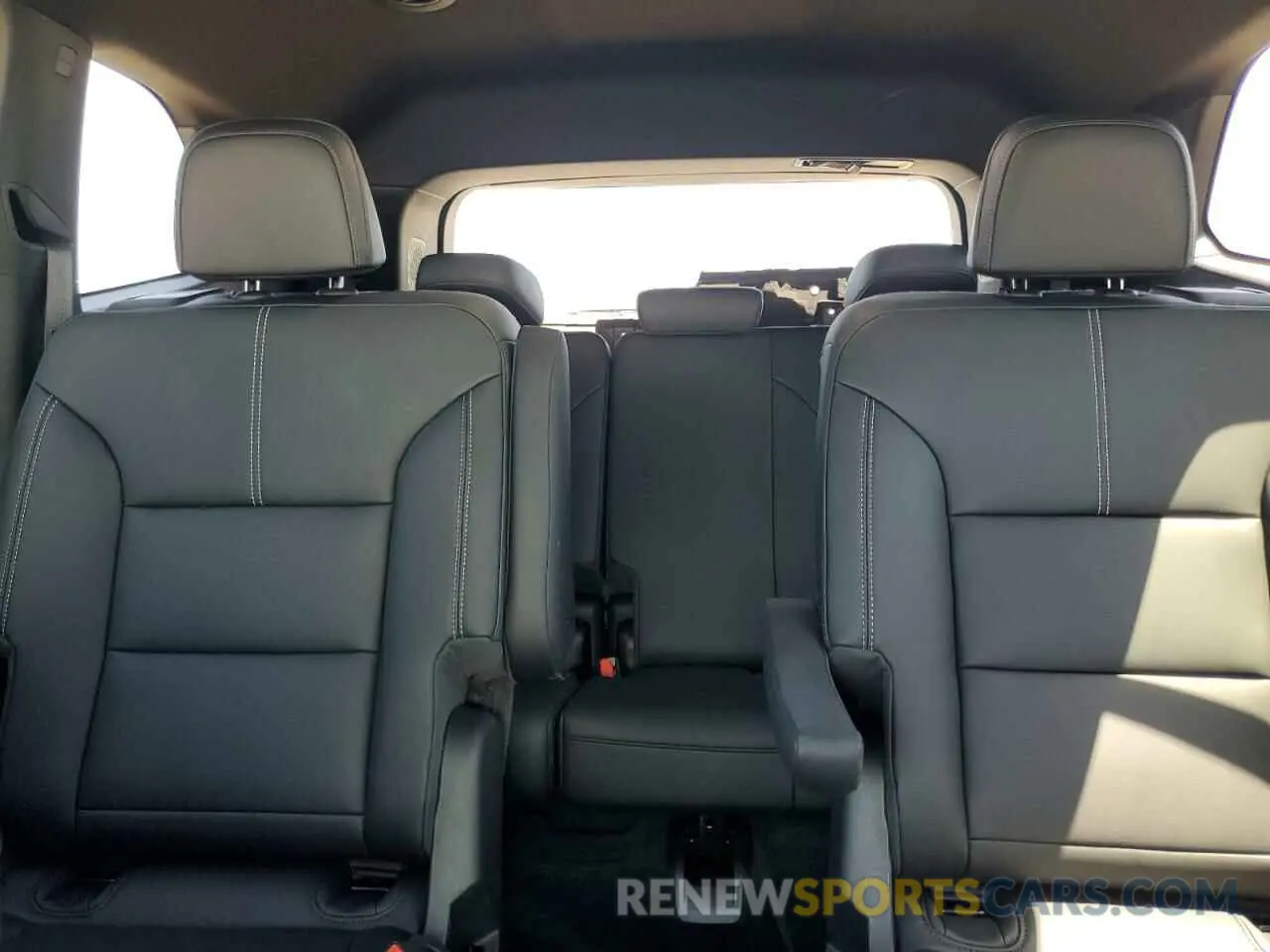 10 fotografías del automóvil dañado 1GKENKKS5RJ183487 GMC ACADIA UPL 2024