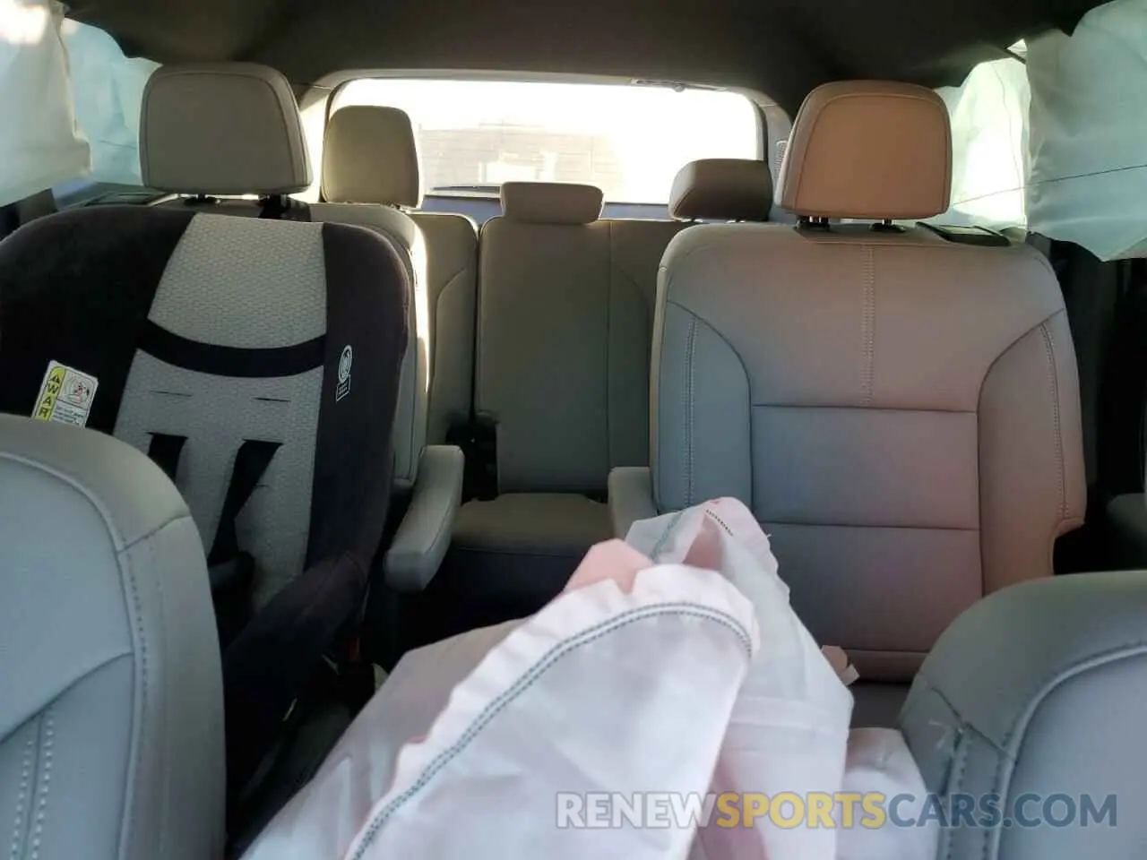 10 fotografías del automóvil dañado 1GKENKKS9RJ193228 GMC ACADIA UPL 2024
