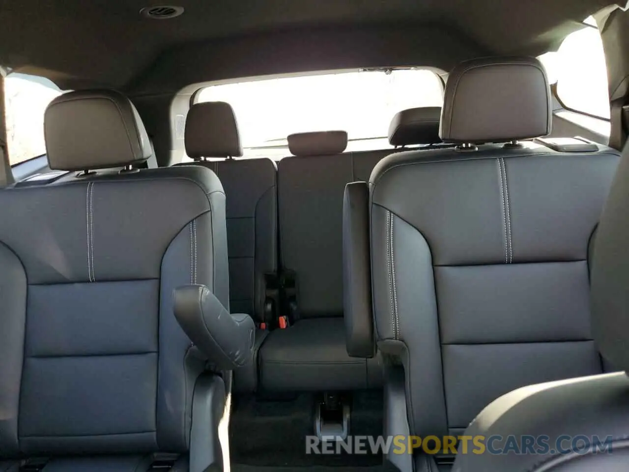 10 fotografías del automóvil dañado 1GKENNKS3RJ210817 GMC ACADIA UPL 2024