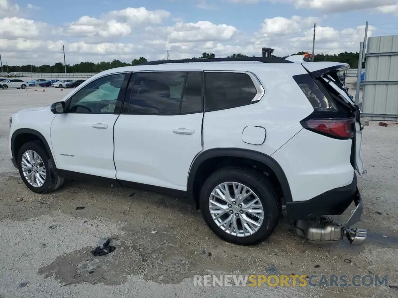 2 fotografías del automóvil dañado 1GKENNKS4RJ189444 GMC ACADIA UPL 2024