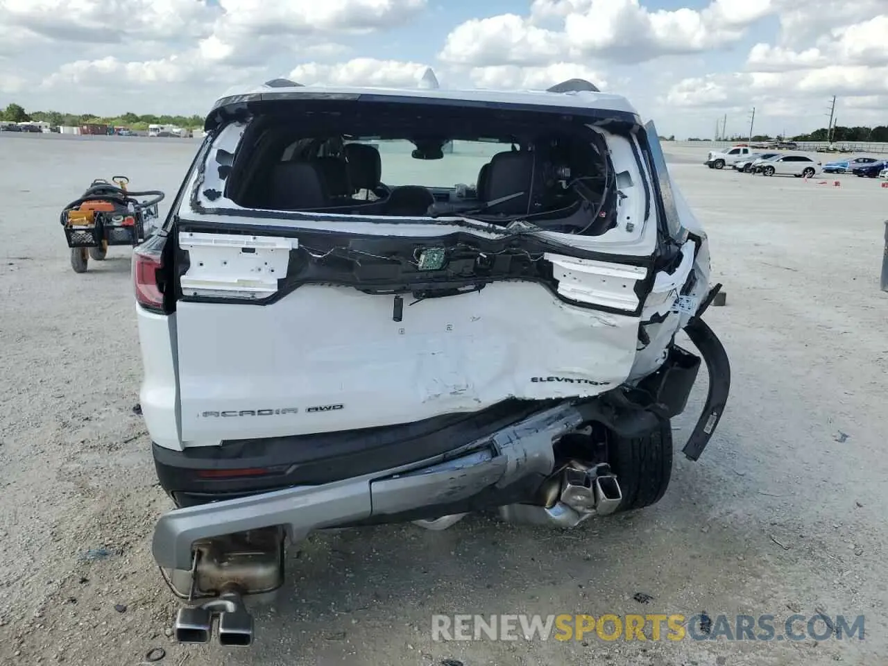 6 fotografías del automóvil dañado 1GKENNKS4RJ189444 GMC ACADIA UPL 2024