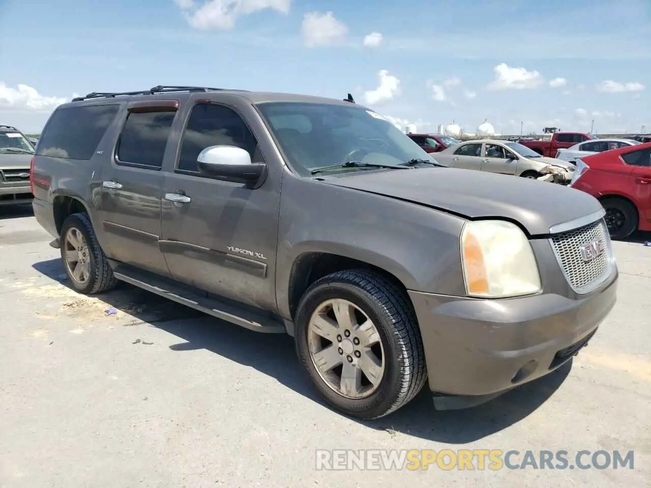 4 fotografías del automóvil dañado 1GKS1KE06BR130717 GMC All Models 2020