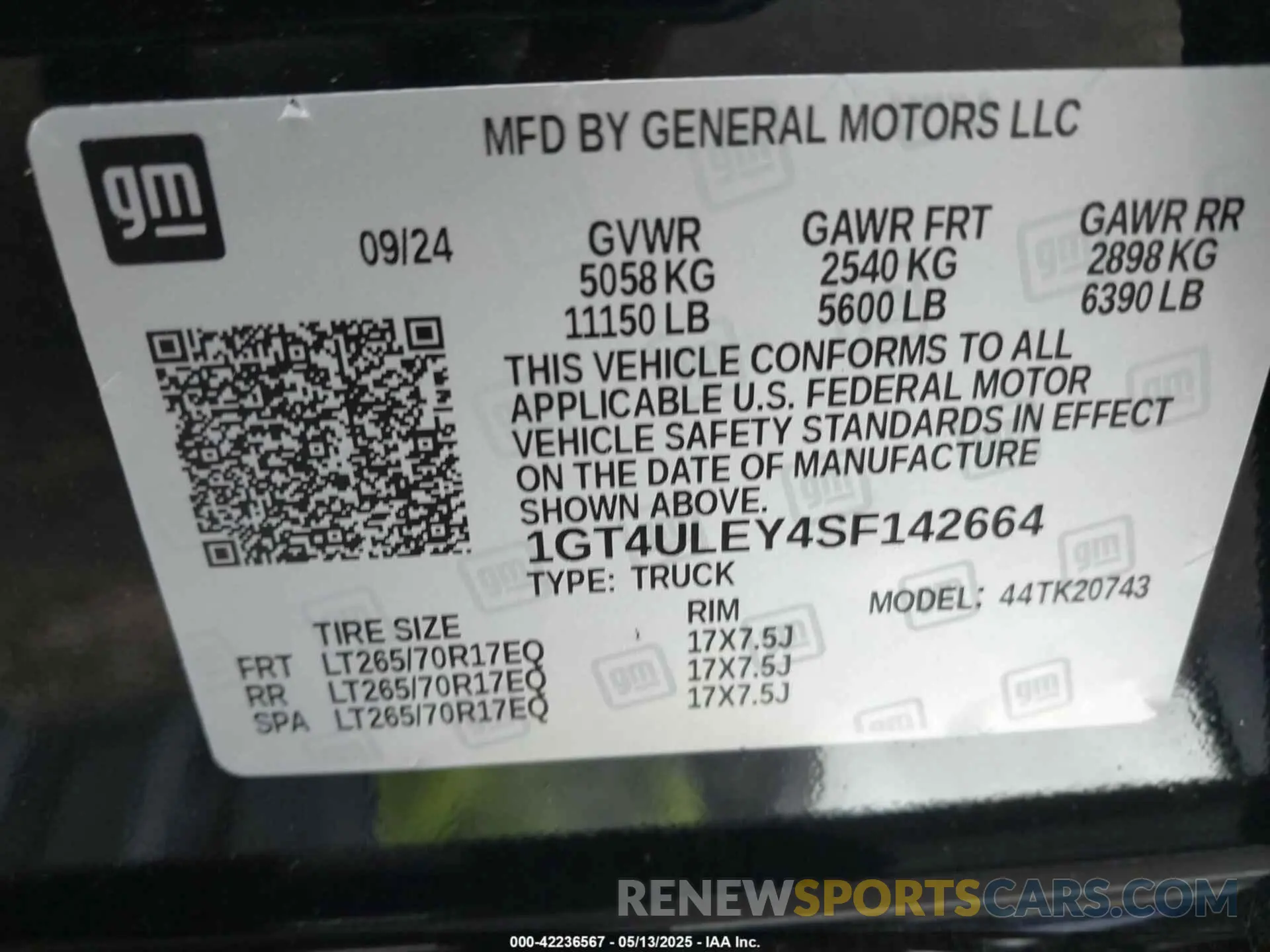 8 fotografías del automóvil dañado 1GT4ULEY4SF142664 GMC C2500 2025