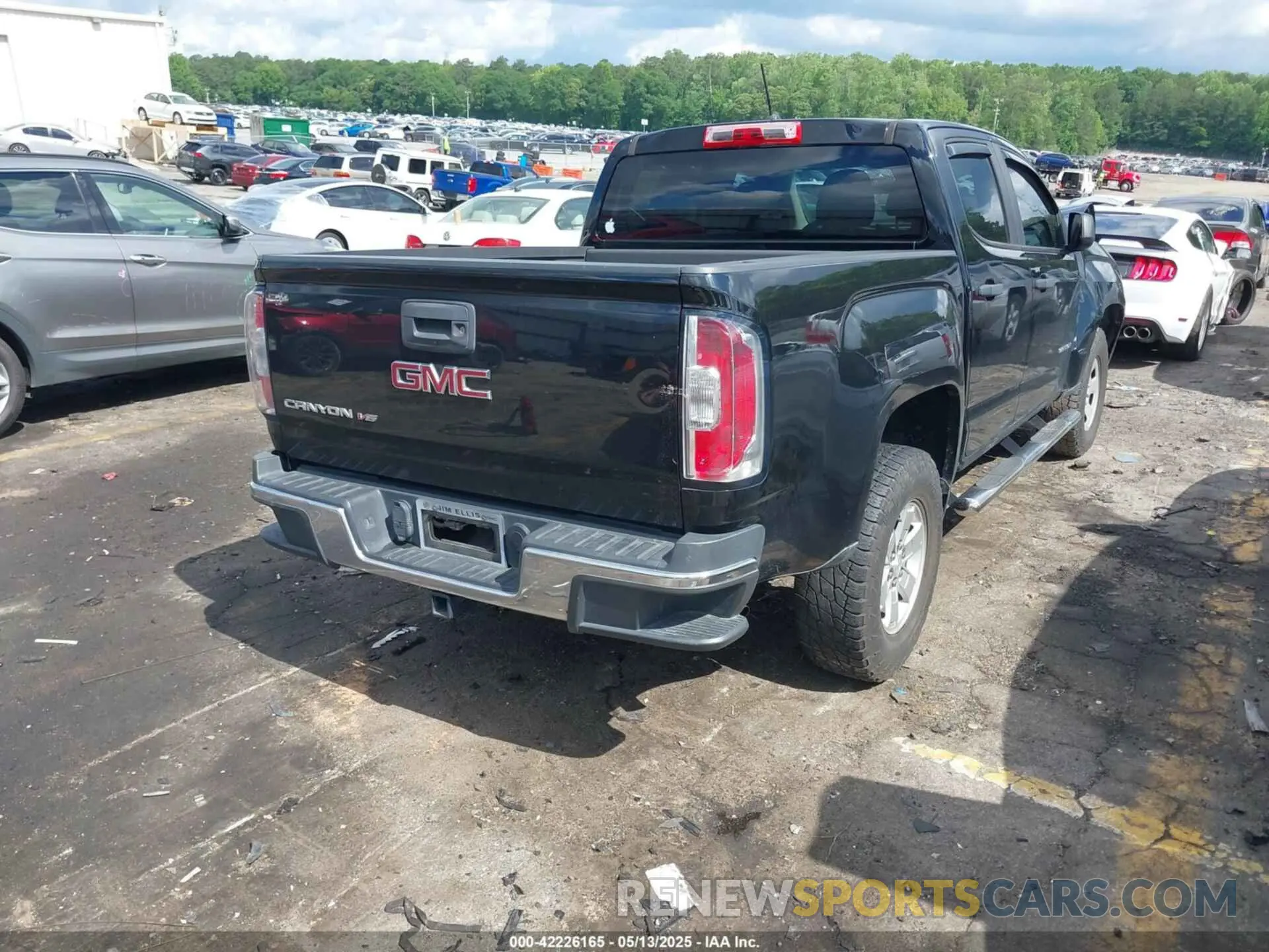 4 fotografías del automóvil dañado 1GTG5BEN9K1100675 GMC CANYON 2019